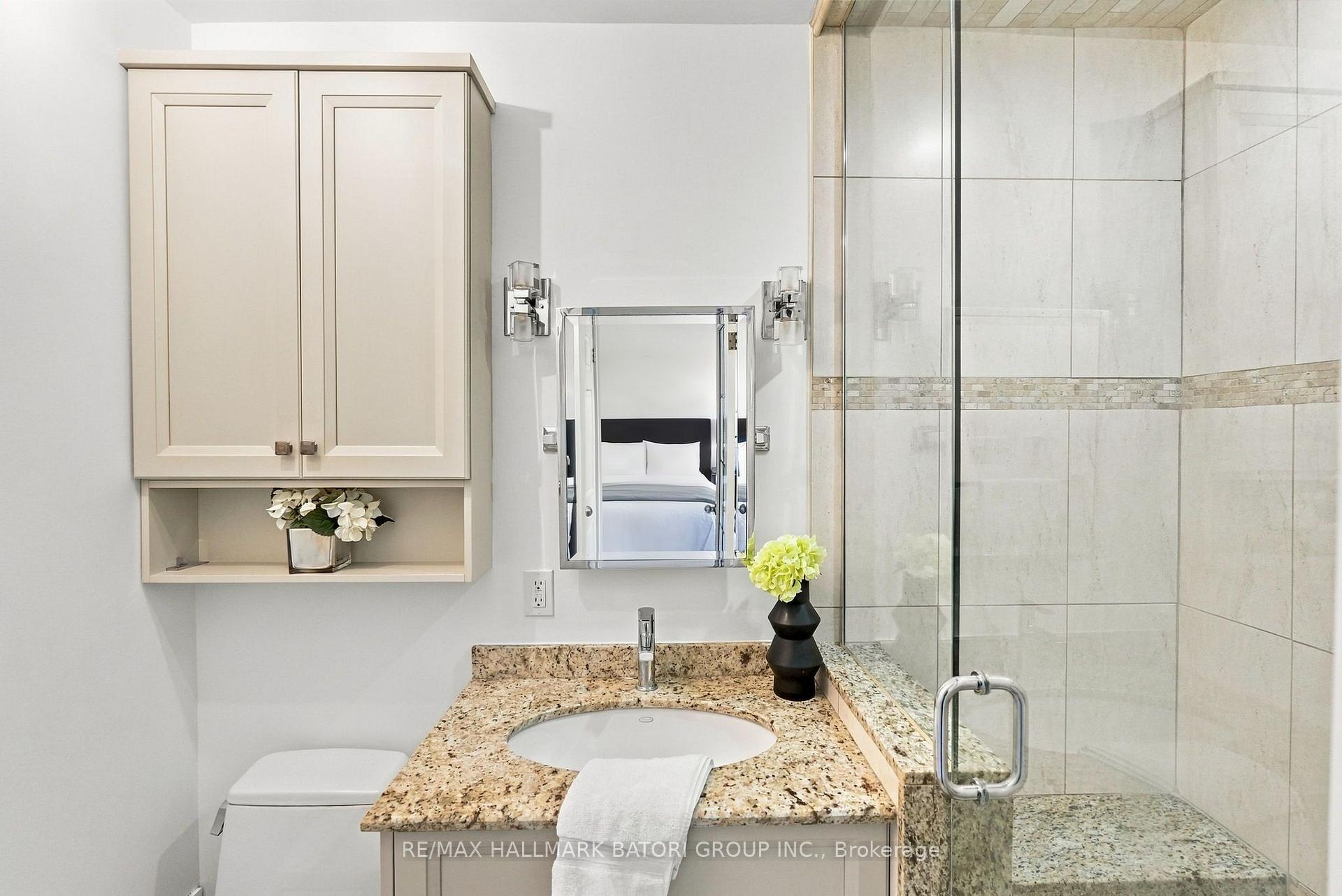 Photo 25 of 266 Briar Hill Avenue, Toronto, Lawrence Park South — HOMEH
