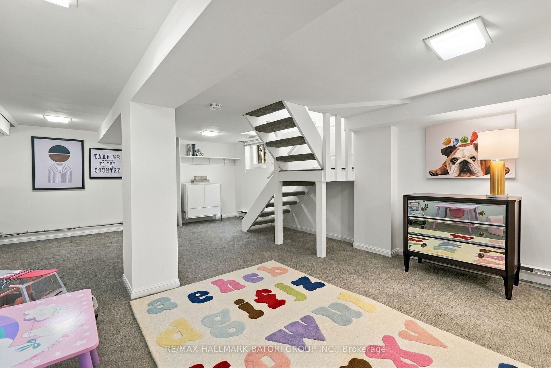 Photo 36 of 266 Briar Hill Avenue, Toronto, Lawrence Park South — HOMEH