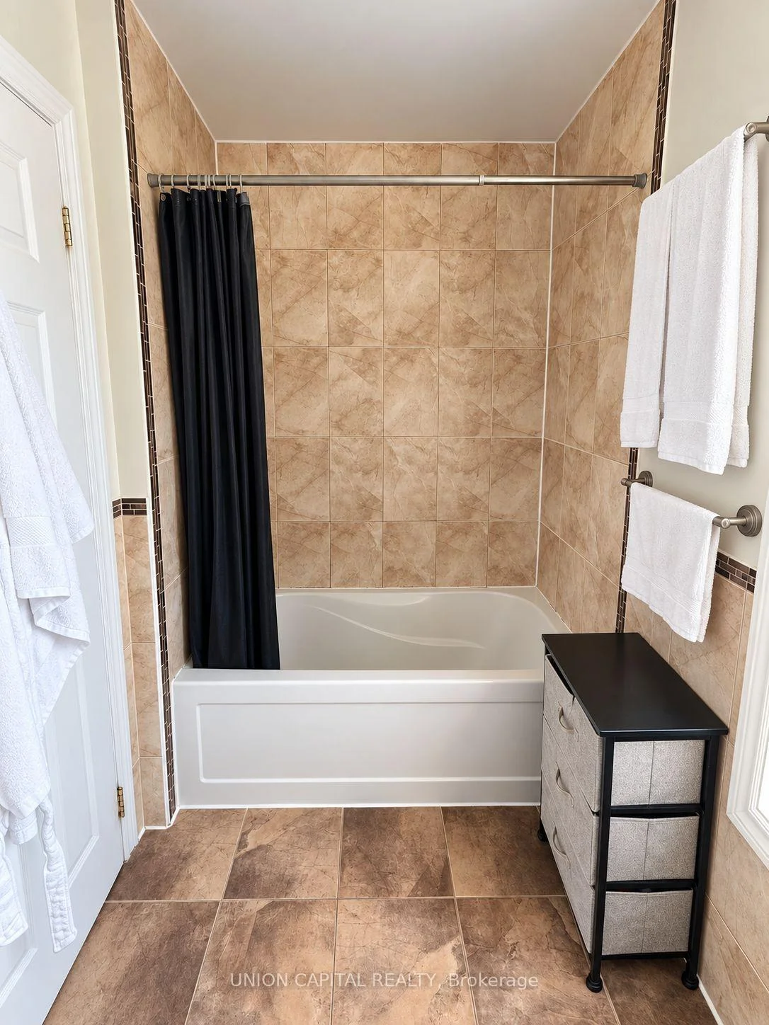 Photo 7 of Unit Upper, 84 Runnymede Road, Toronto, High Park-Swansea — HOMEH