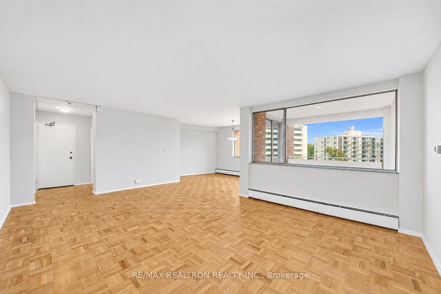 Photo of Unit 1104, 9 Deer Park Crescent