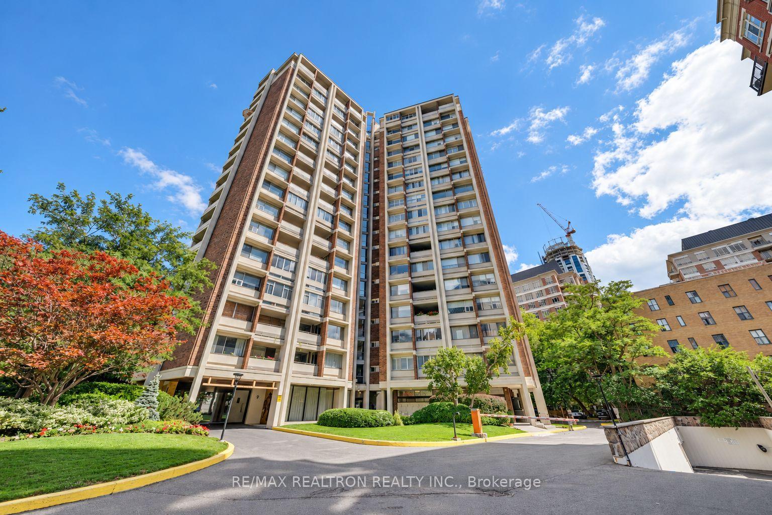 Photo 24 of Unit 1104, 9 Deer Park Crescent, Toronto, Yonge-St. Clair — HOMEH