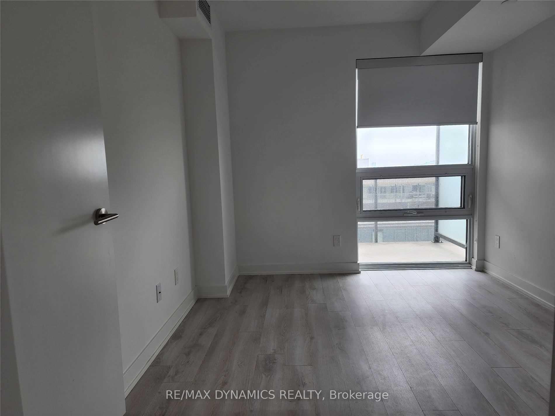 Photo 7 of Unit 1002, 120 Varna Drive, Toronto, Englemount-Lawrence — HOMEH
