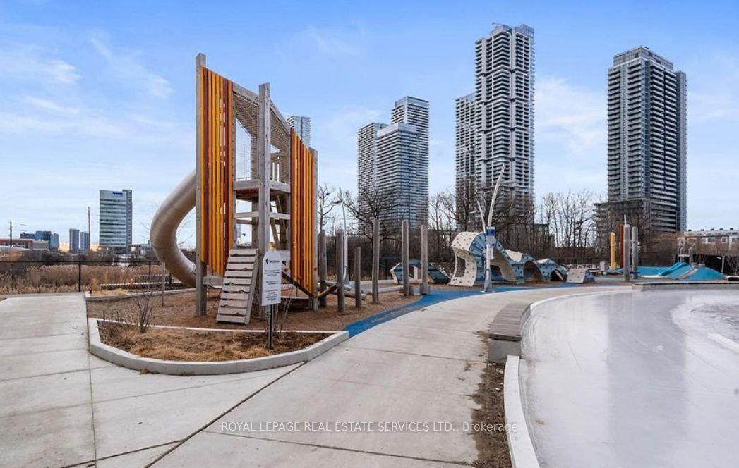 Photo 2 of Unit 2801, 2920 Highway 7 S, Vaughan, Vaughan Corporate Centre — HOMEH