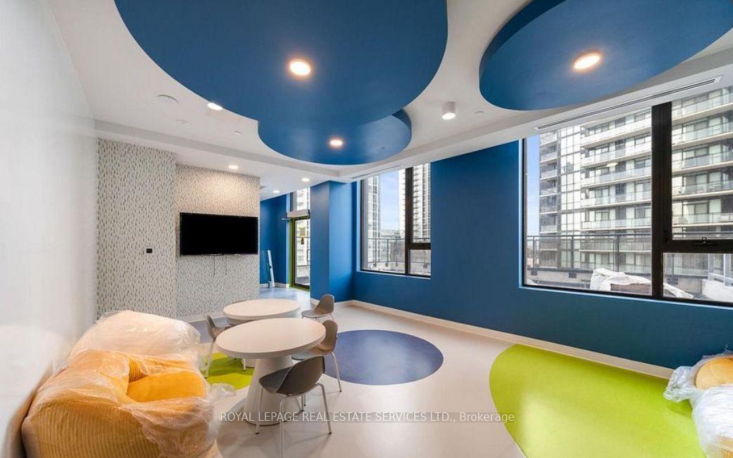 Photo 7 of Unit 2801, 2920 Highway 7 S, Vaughan, Vaughan Corporate Centre — HOMEH