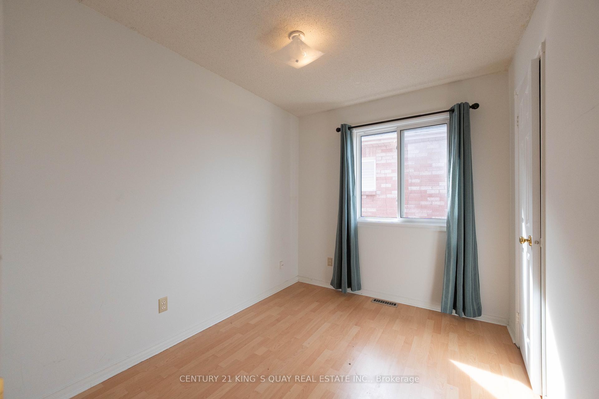 Photo 12 of 36 Dawlish Avenue, Aurora, Aurora Highlands — HOMEH