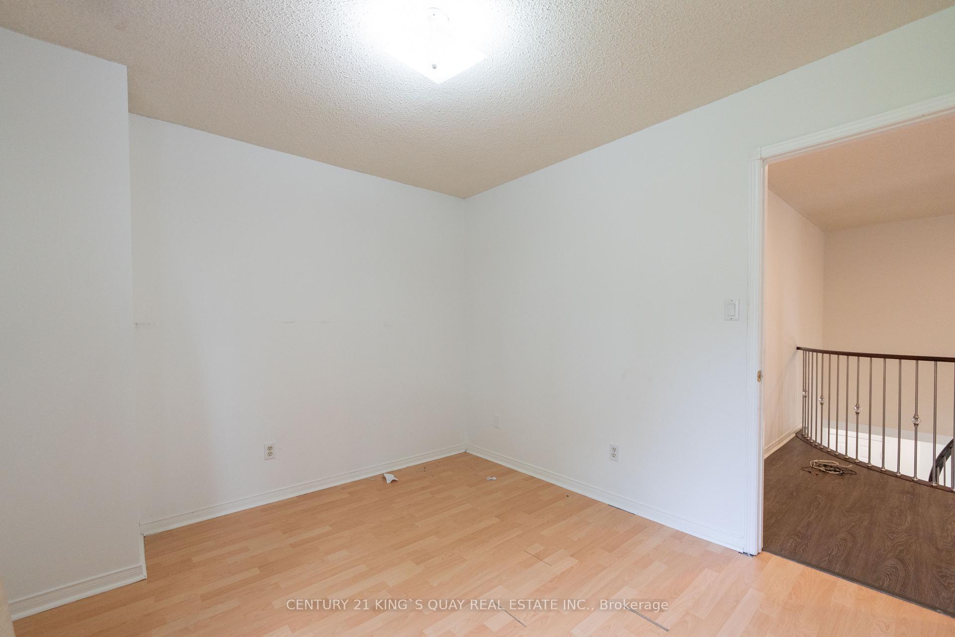 Photo 23 of 36 Dawlish Avenue, Aurora, Aurora Highlands — HOMEH
