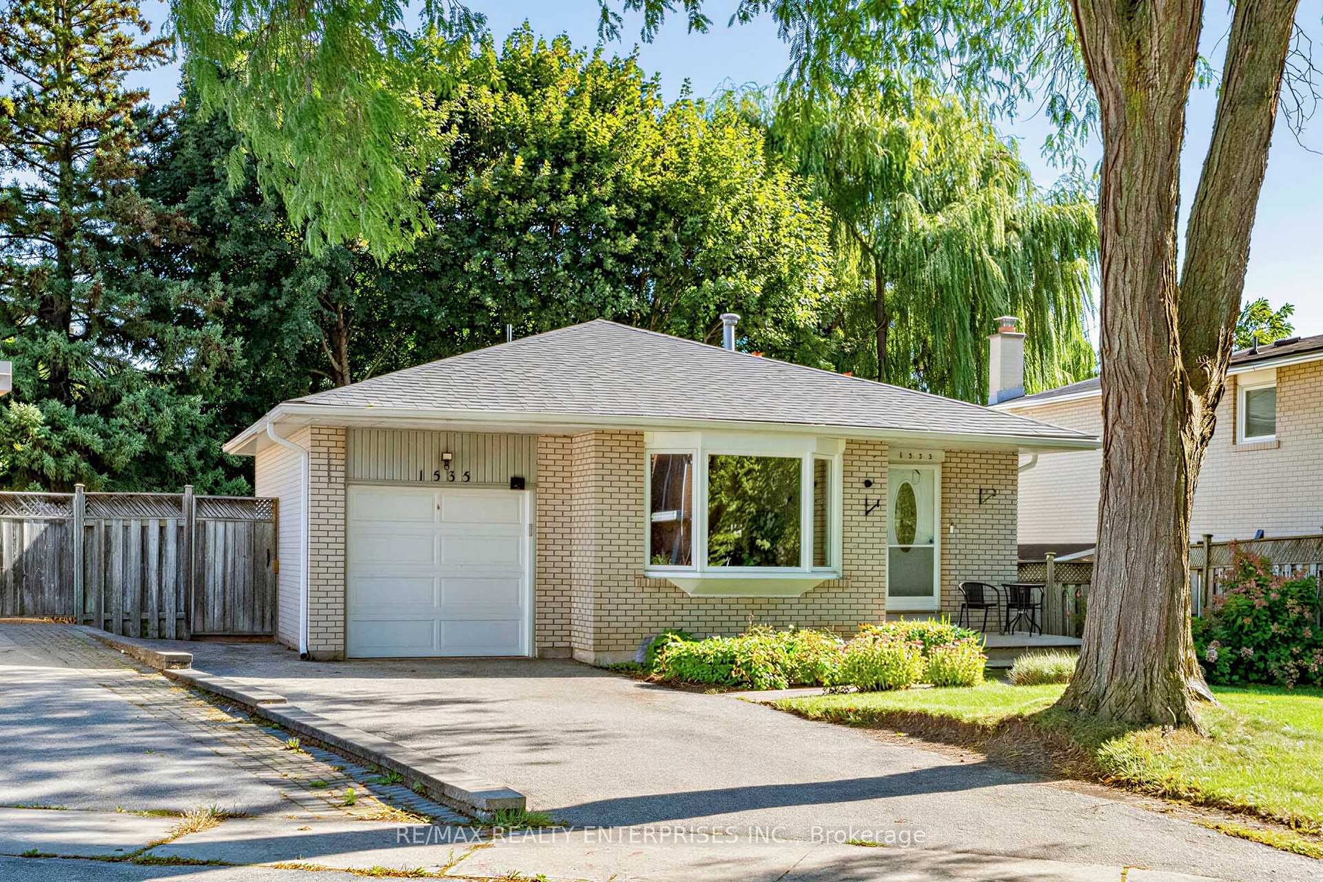 Photo of 1535 Thetford Court