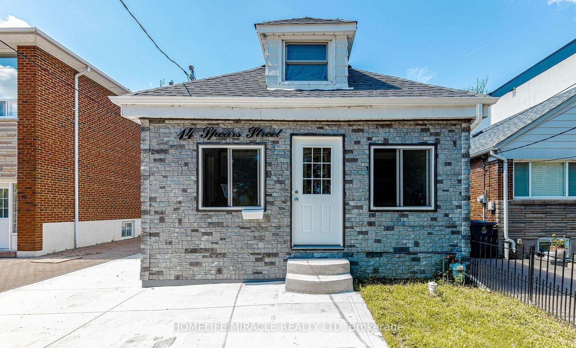 Photo 2 of 14 Spears Street, Toronto, Rockcliffe-Smythe — HOMEH
