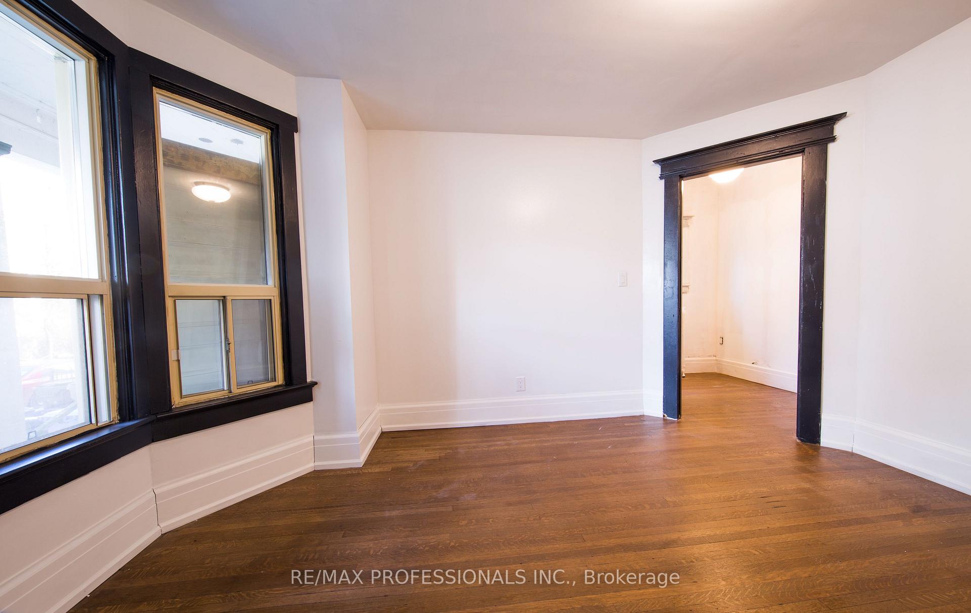Photo 16 of 124 Close Avenue, Toronto, South Parkdale — HOMEH