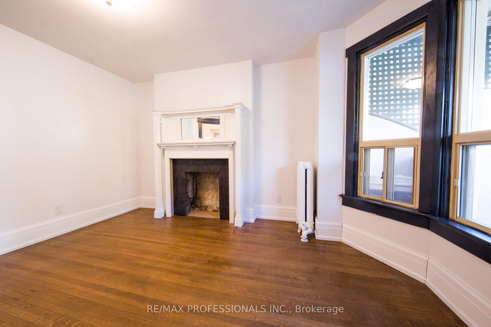Photo 17 of 124 Close Avenue, Toronto, South Parkdale — HOMEH