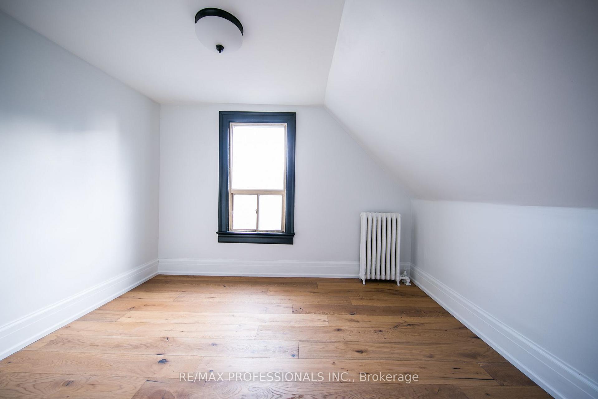 Photo 48 of 124 Close Avenue, Toronto, South Parkdale — HOMEH