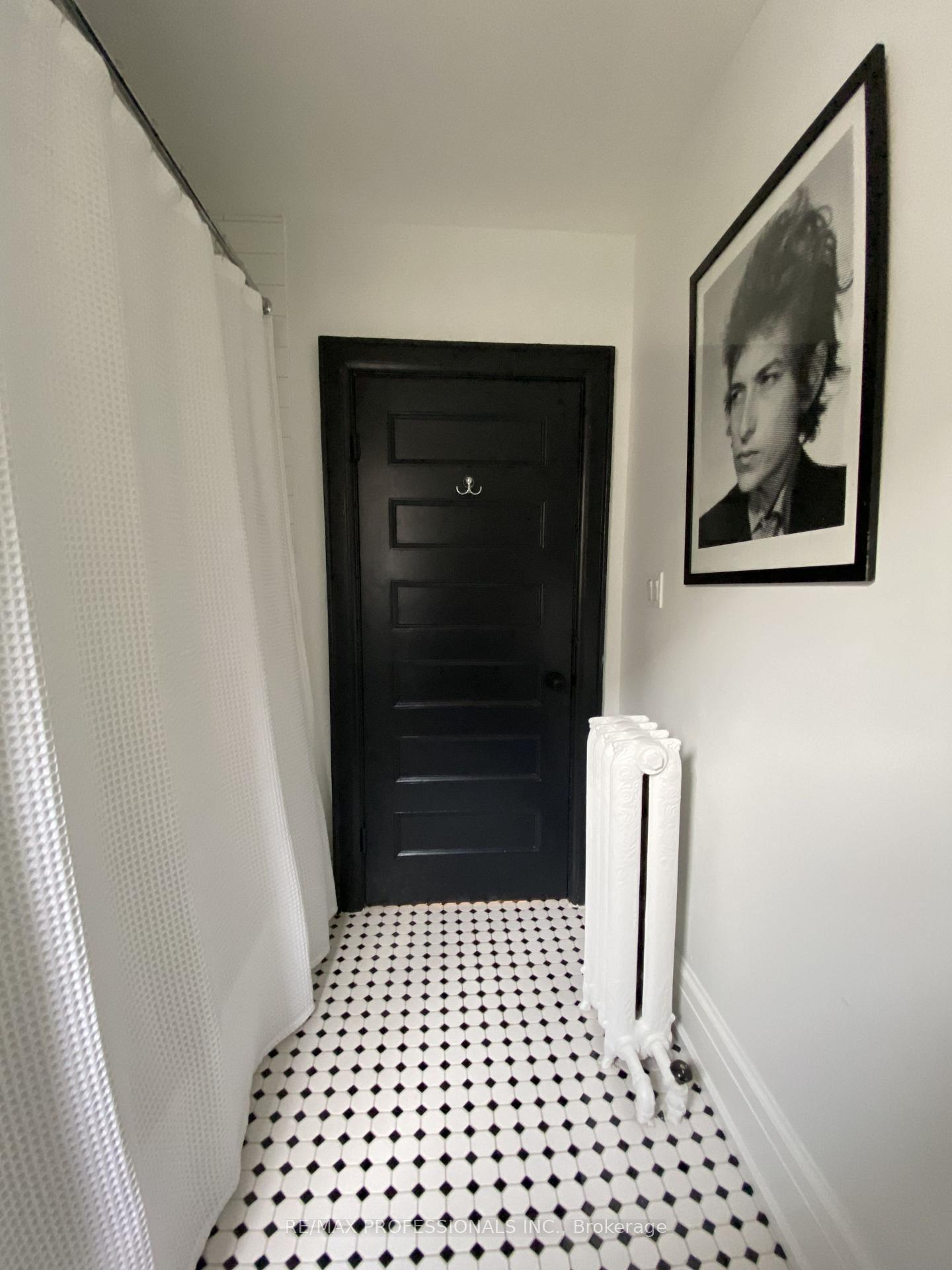 Photo 28 of 124 Close Avenue, Toronto, South Parkdale — HOMEH