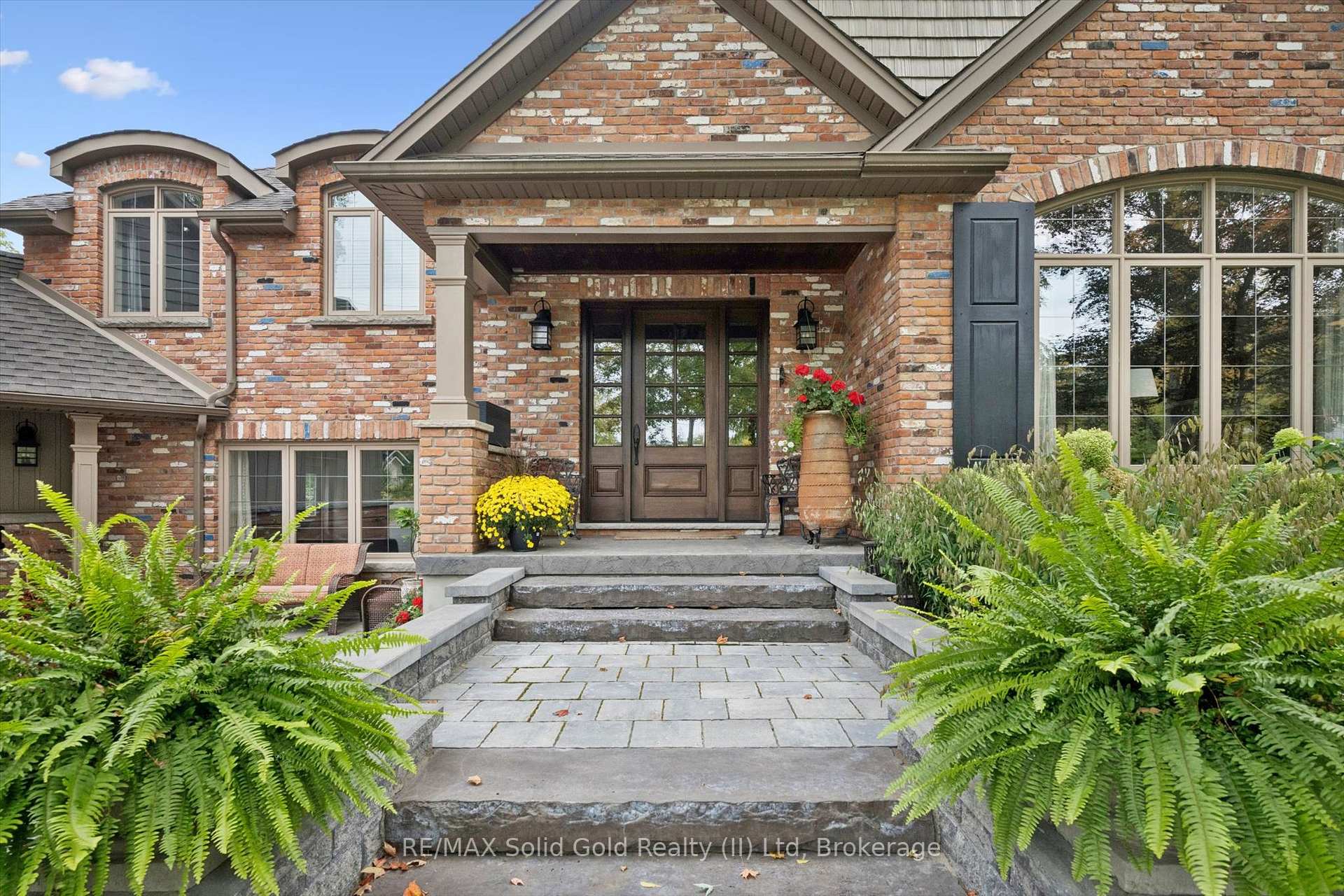 Photo 3 of 2073 Maplewood Road, Wellesley — HOMEH