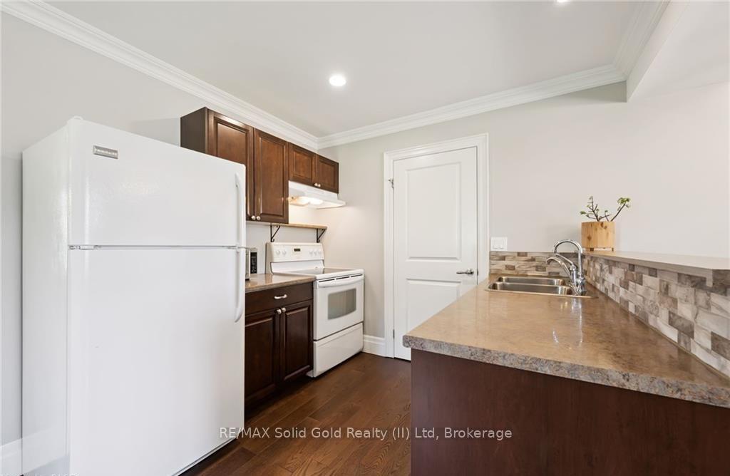 Photo 31 of 2073 Maplewood Road, Wellesley — HOMEH