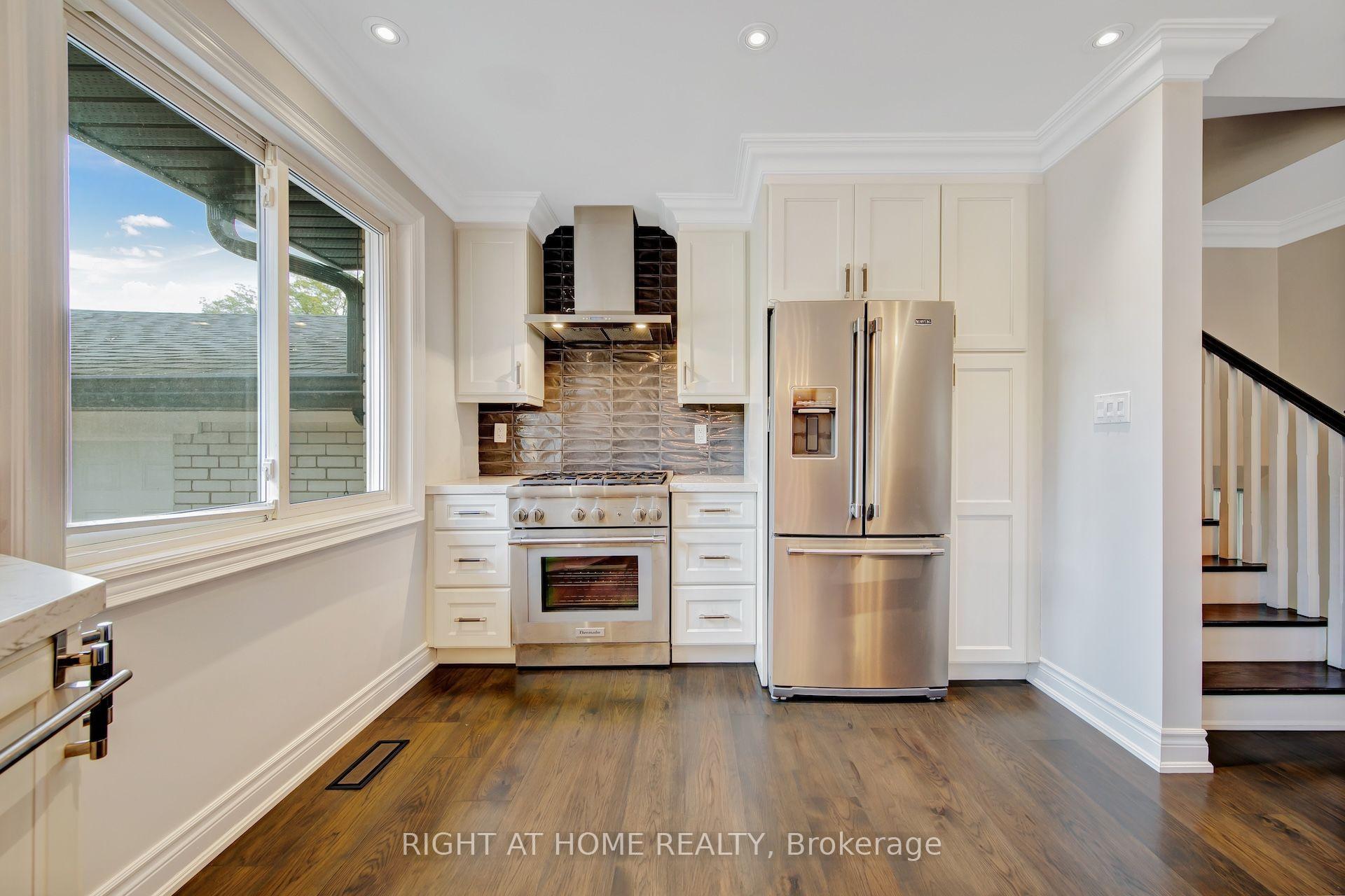Photo 13 of 139 Third Line, Oakville, Southwest — HOMEH