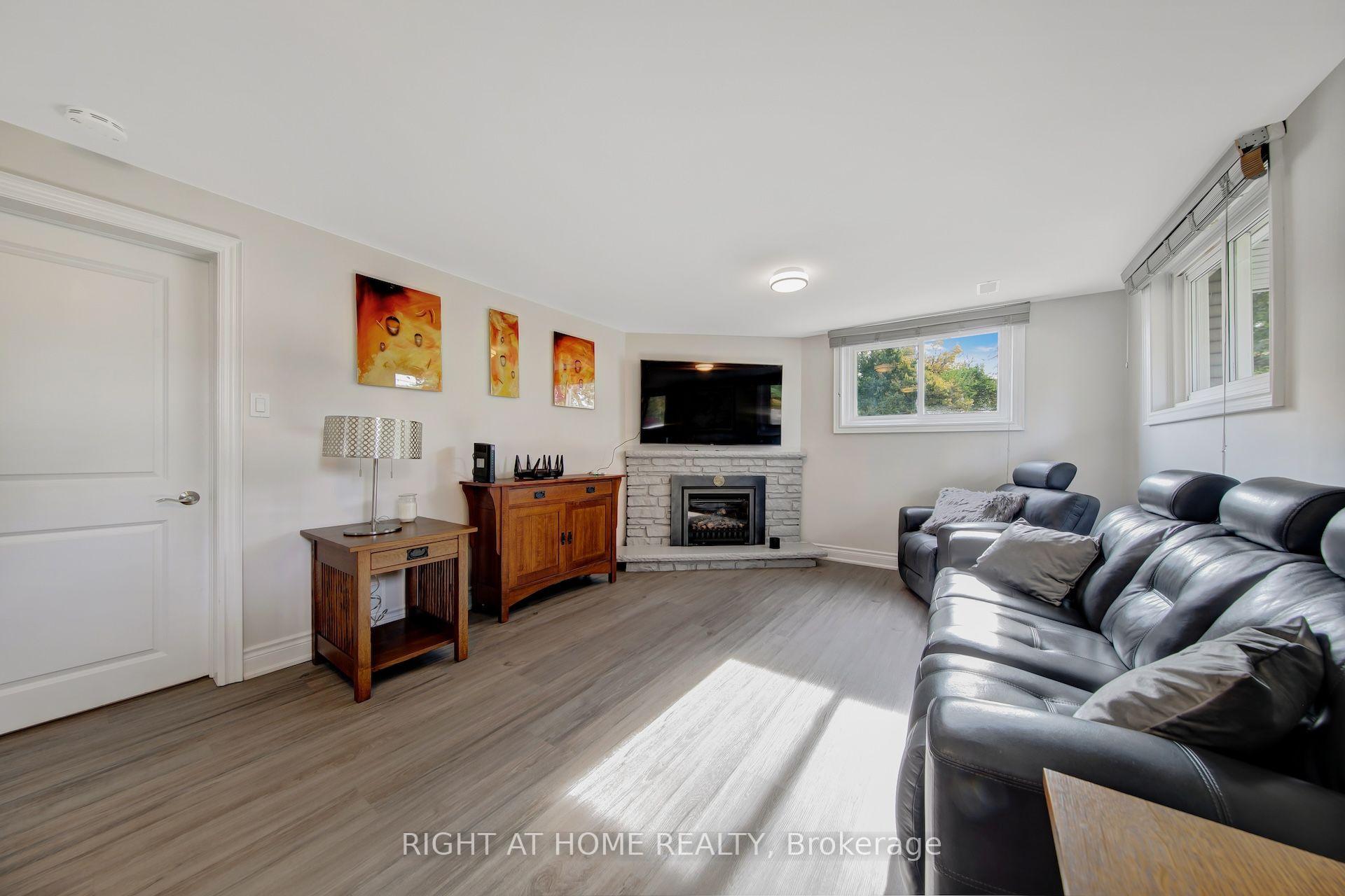 Photo 16 of 139 Third Line, Oakville, Southwest — HOMEH