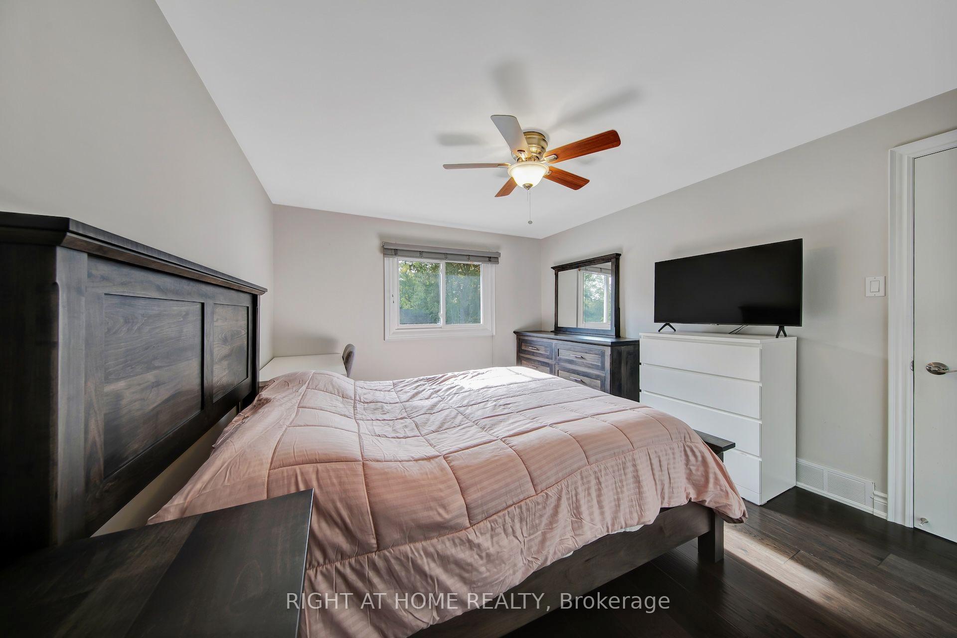 Photo 27 of 139 Third Line, Oakville, Southwest — HOMEH