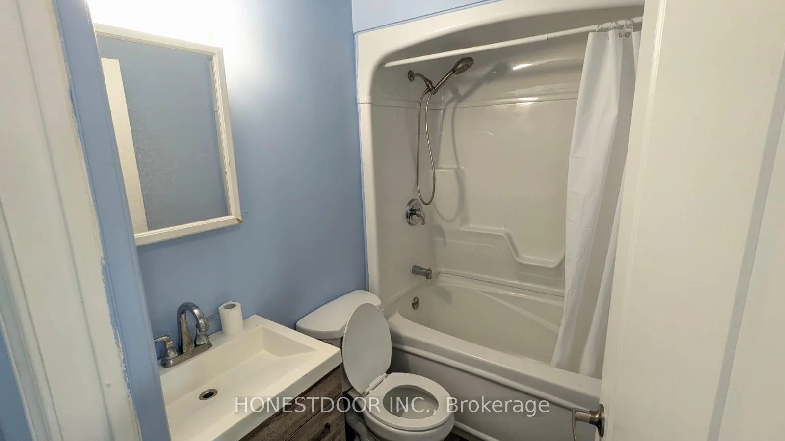 Photo 25 of 928 Randolph Avenue, Windsor, Windsor University District — HOMEH