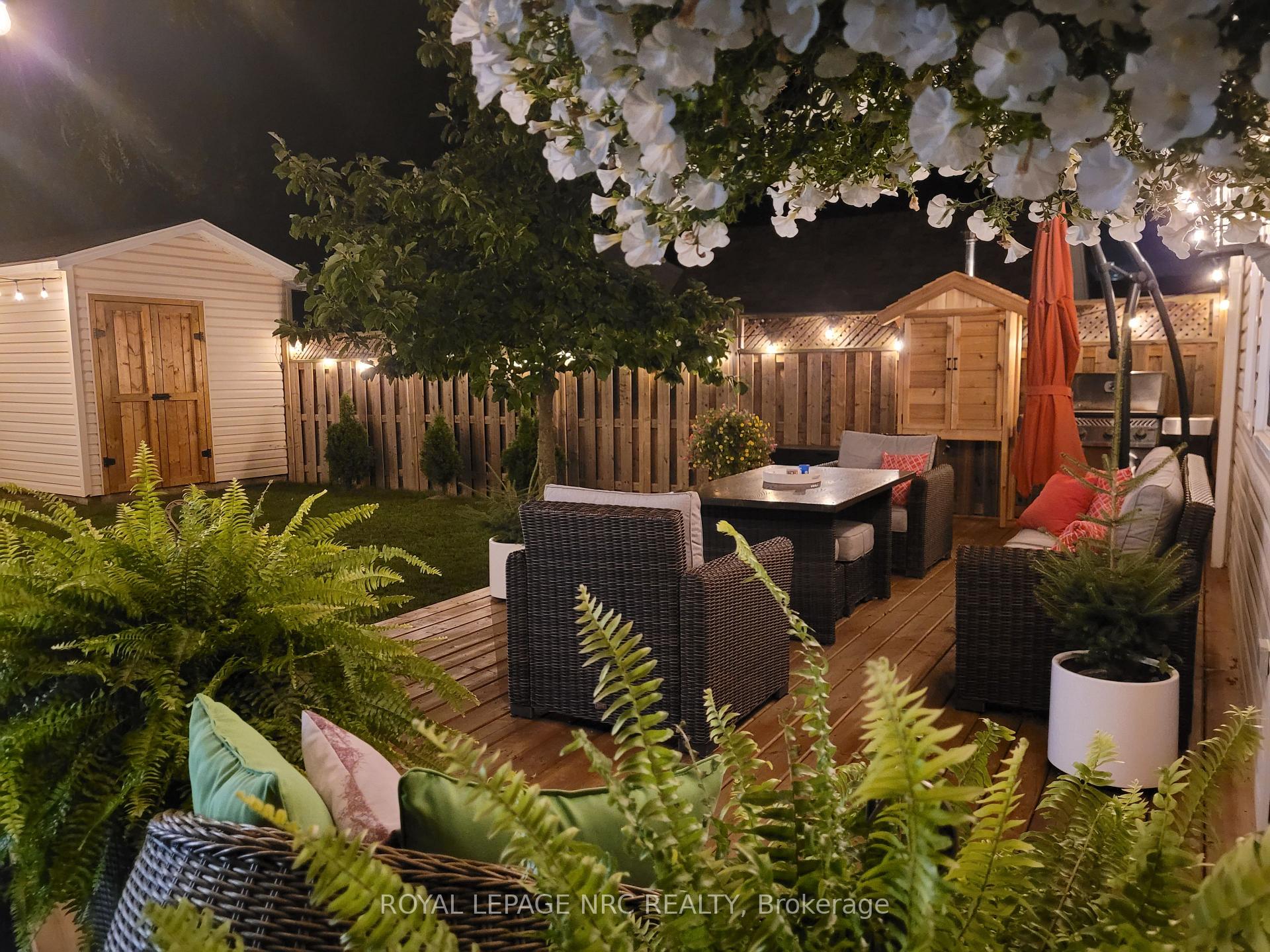 Photo 4 of 6496 Caswell Street, Niagara Falls, Stamford — HOMEH