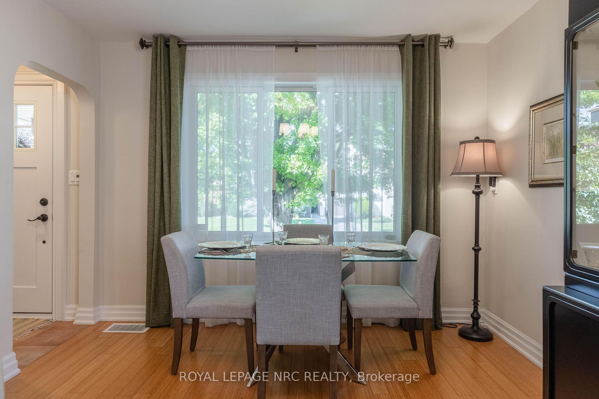 Photo 10 of 6496 Caswell Street, Niagara Falls, Stamford — HOMEH