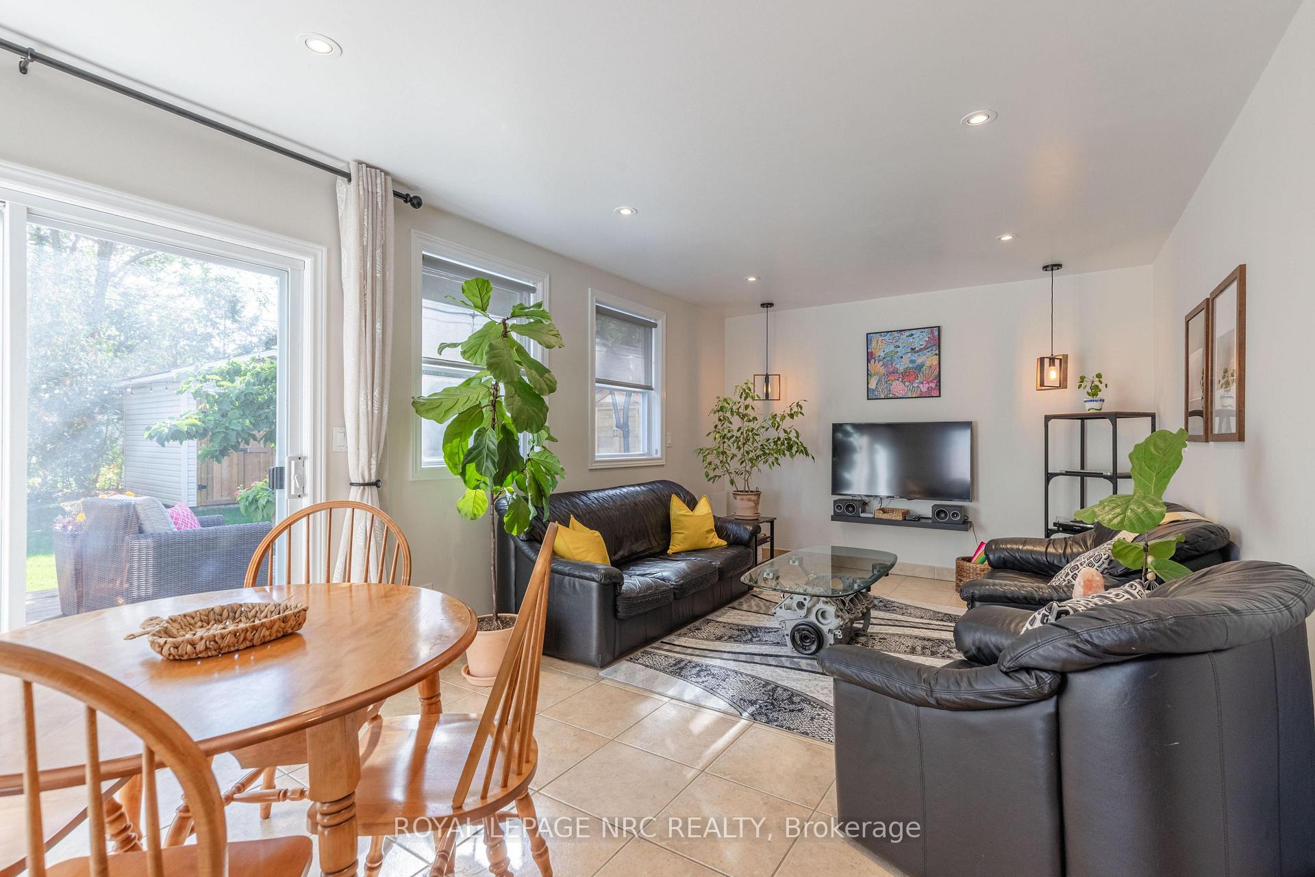 Photo 20 of 6496 Caswell Street, Niagara Falls, Stamford — HOMEH