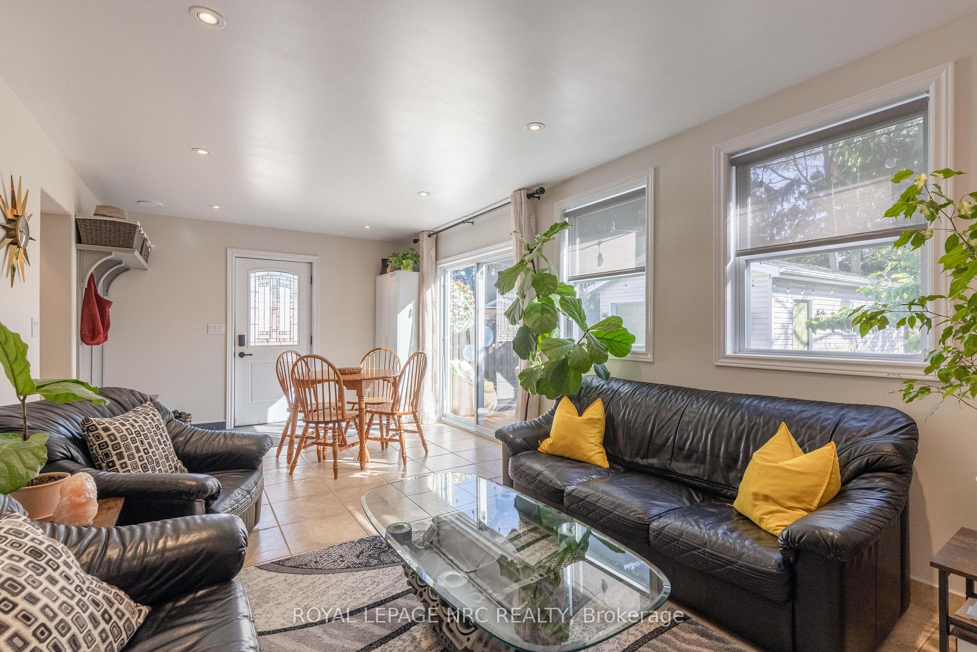 Photo 21 of 6496 Caswell Street, Niagara Falls, Stamford — HOMEH