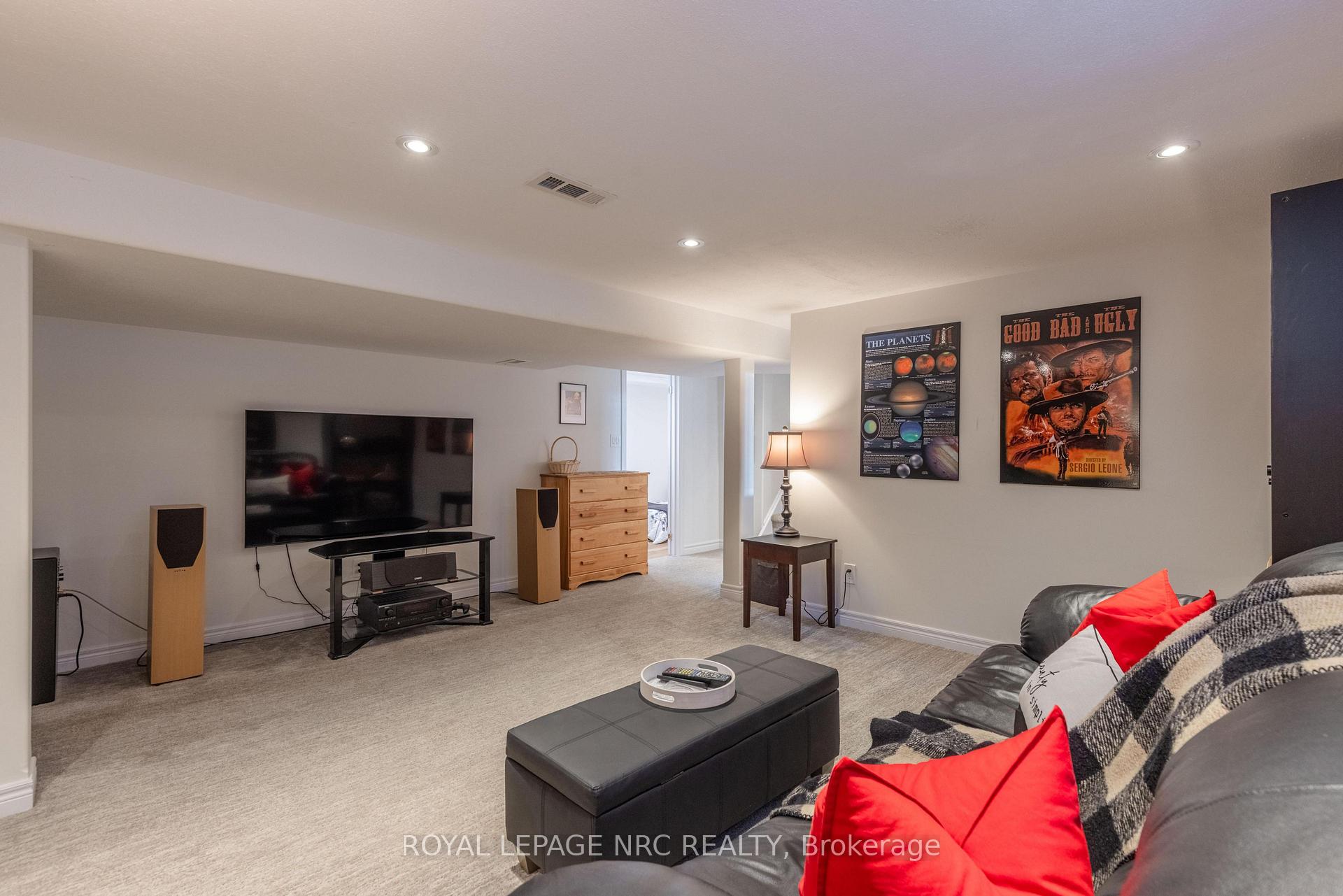 Photo 24 of 6496 Caswell Street, Niagara Falls, Stamford — HOMEH