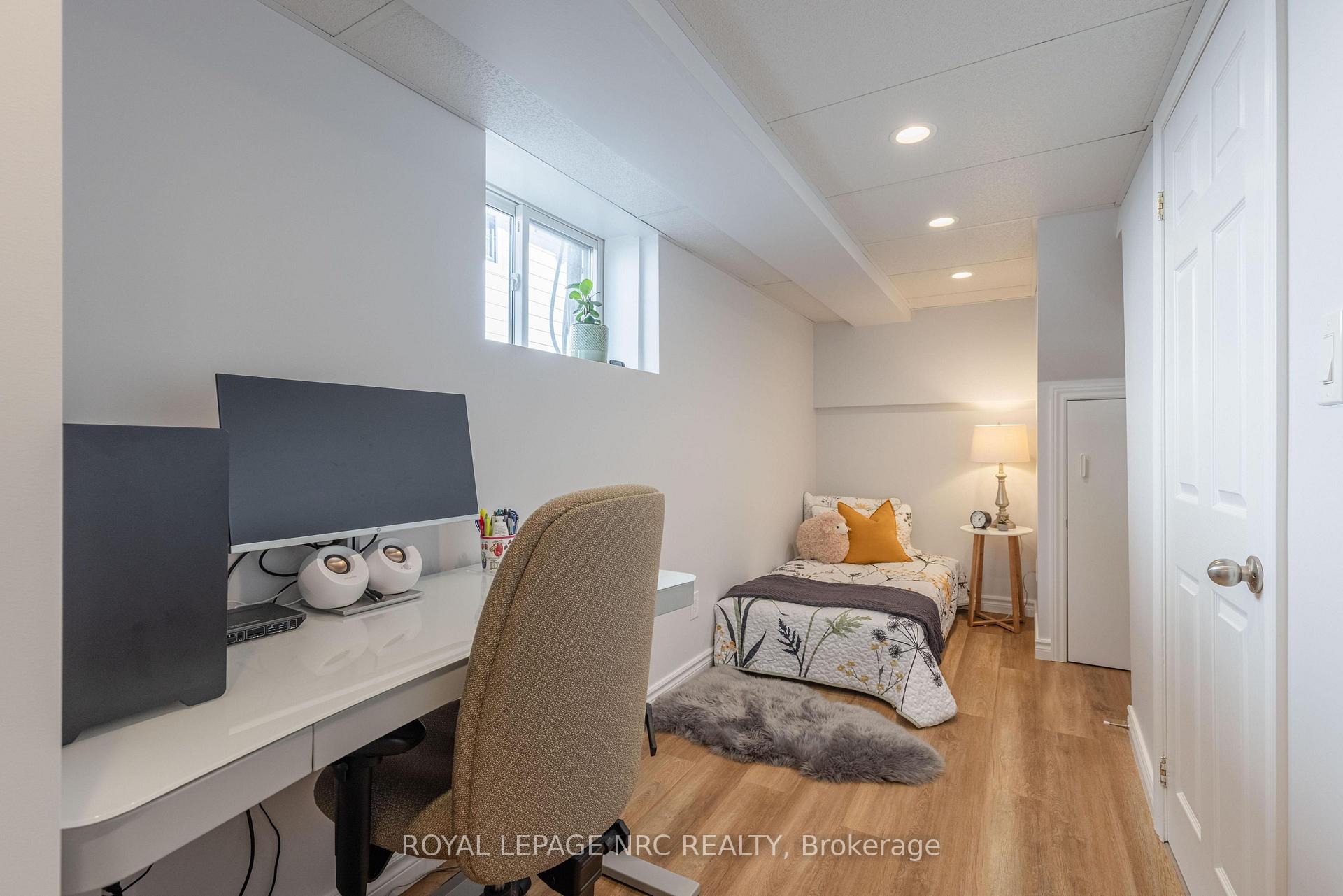 Photo 25 of 6496 Caswell Street, Niagara Falls, Stamford — HOMEH