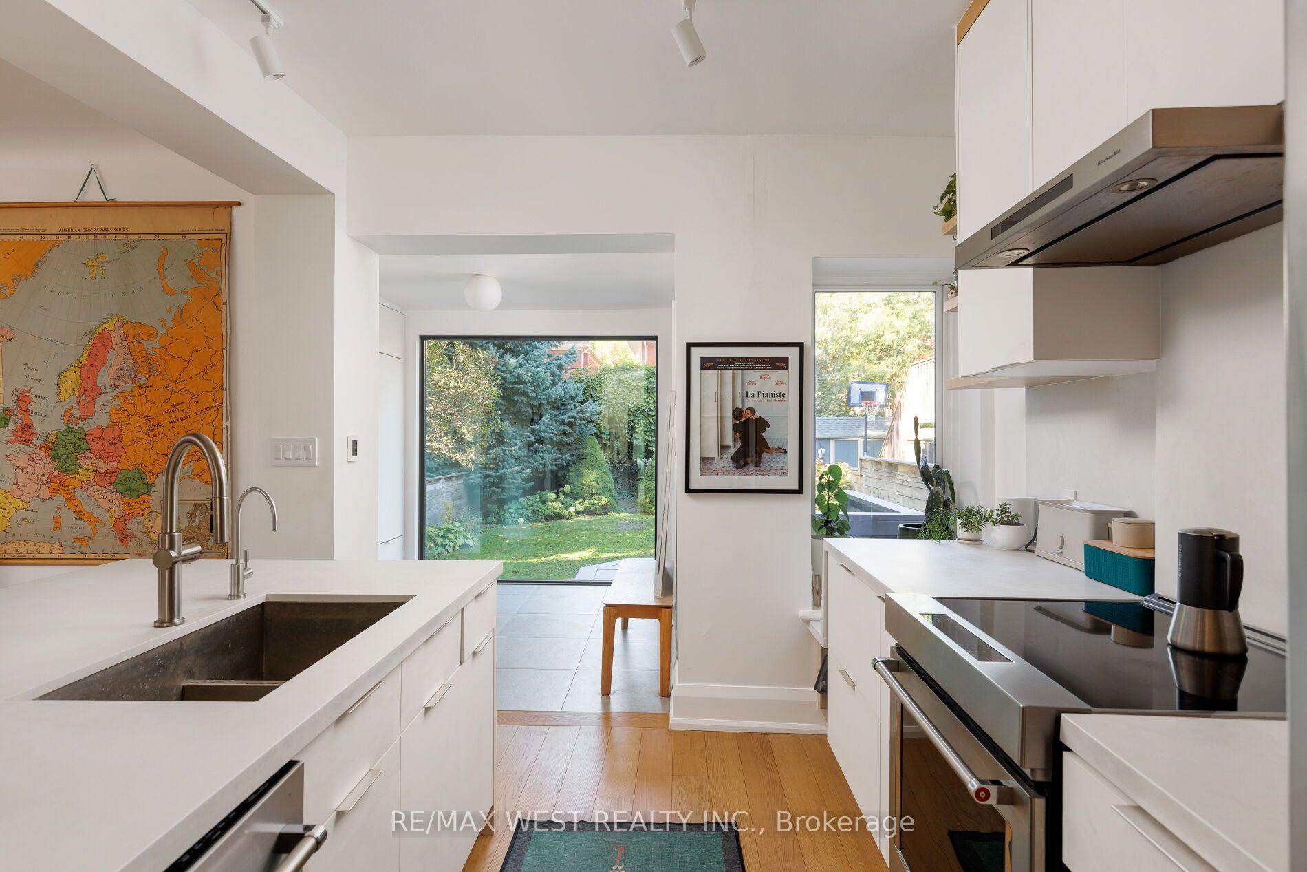Photo 34 of 226 Wright Avenue, Toronto, High Park-Swansea — HOMEH