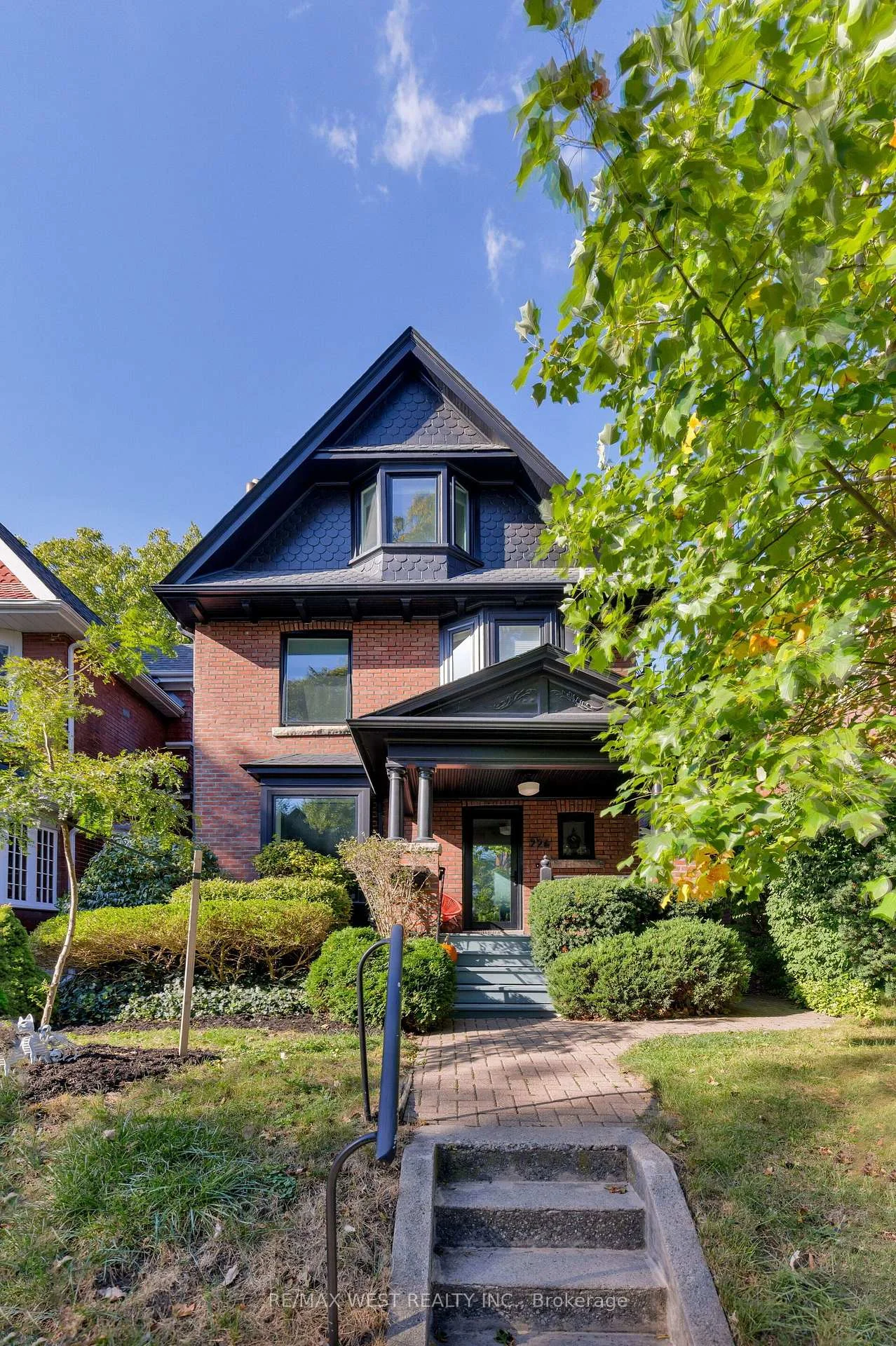 Photo 6 of 226 Wright Avenue, Toronto, High Park-Swansea — HOMEH