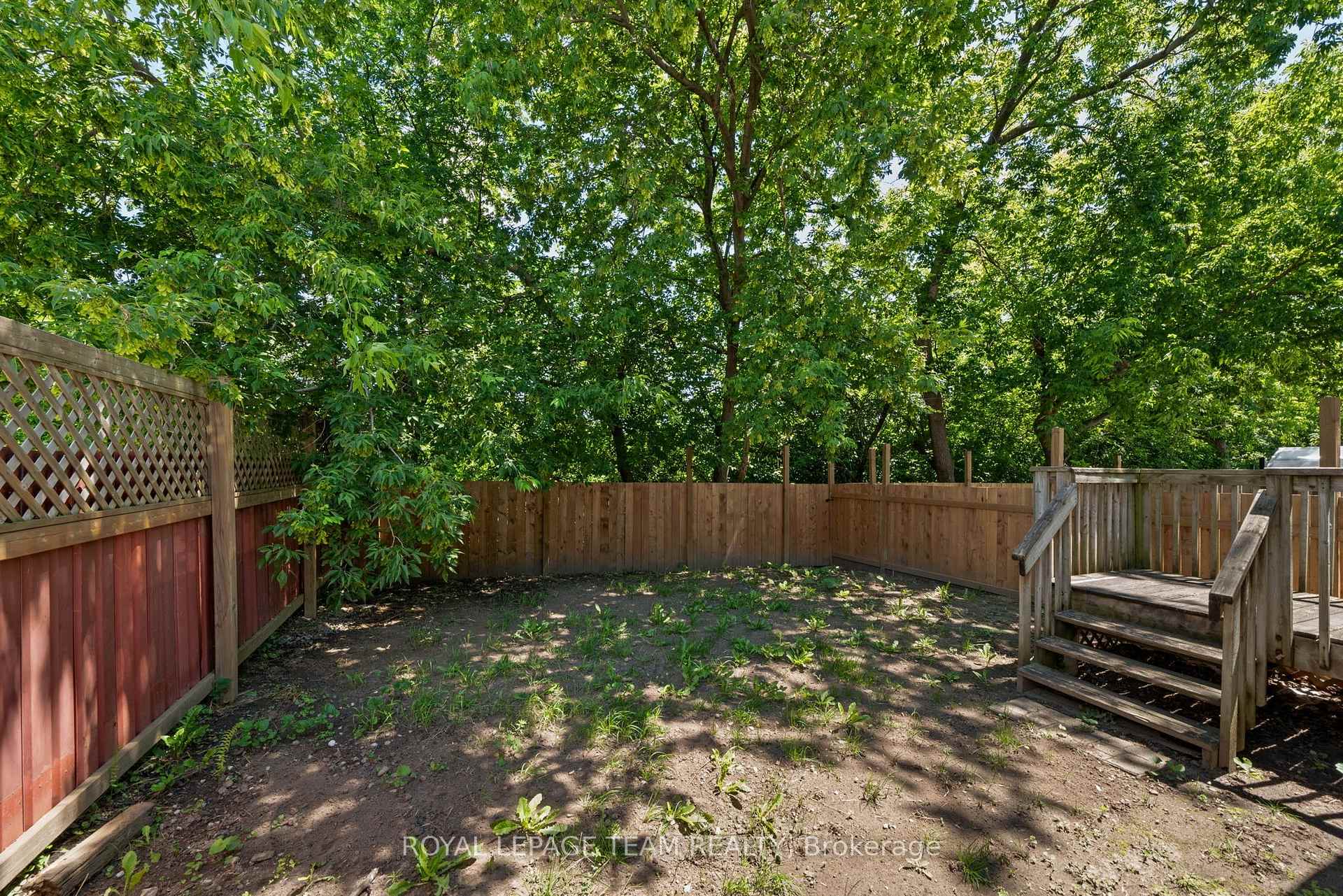 Photo 10 of 1991 Banff Avenue, Ottawa, Ellwood — HOMEH