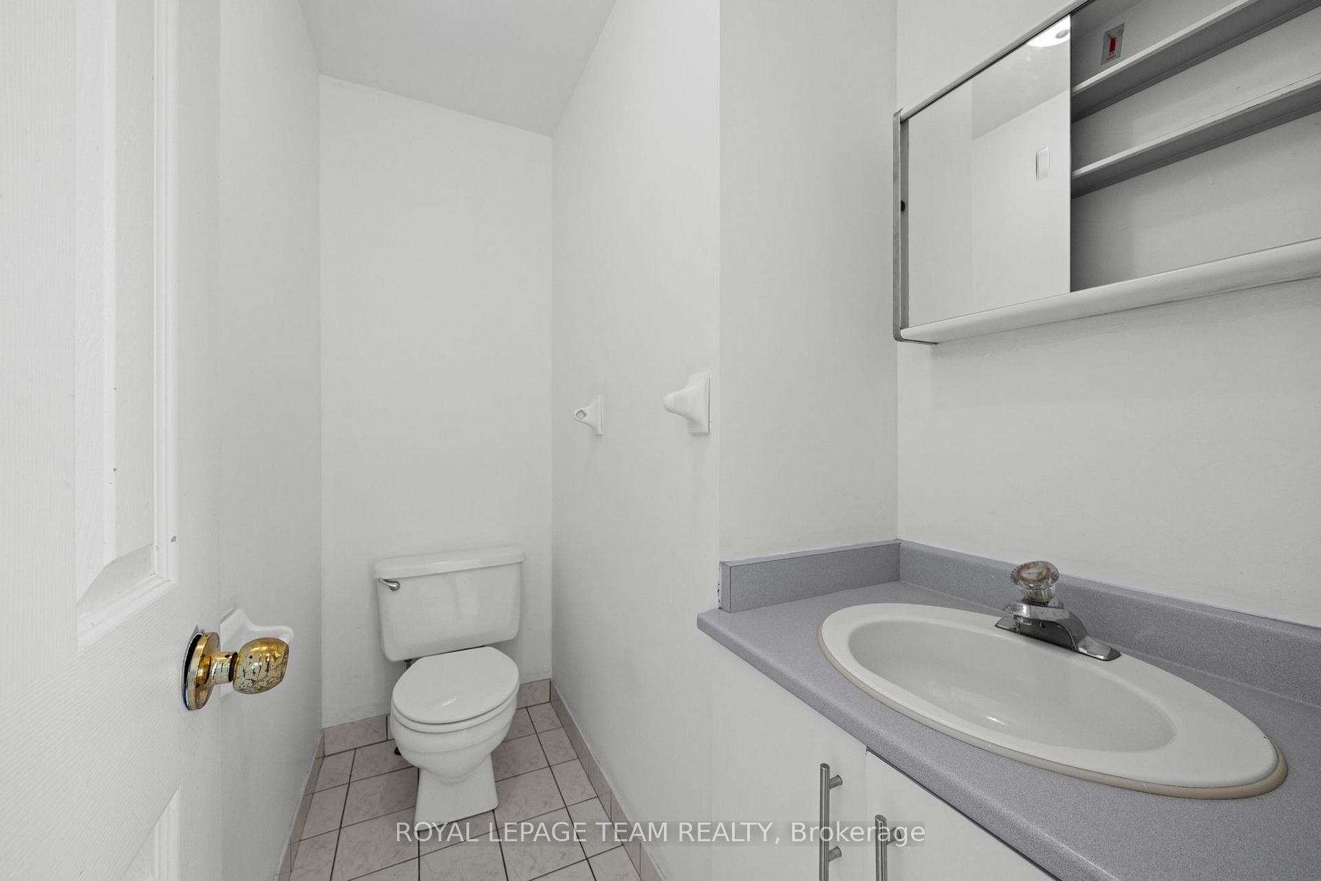 Photo 13 of 1991 Banff Avenue, Ottawa, Ellwood — HOMEH