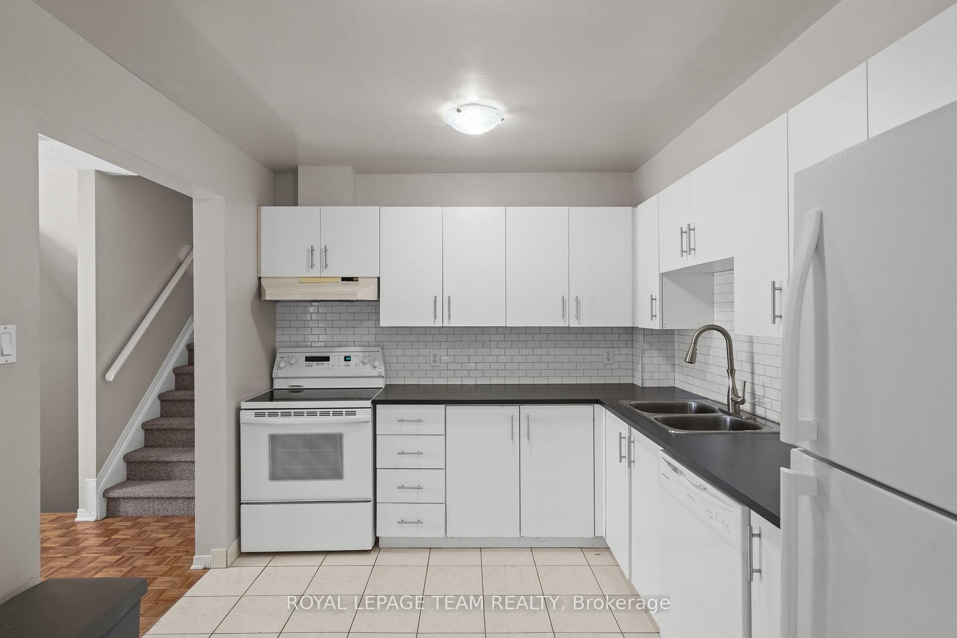 Photo 28 of 1991 Banff Avenue, Ottawa, Ellwood — HOMEH