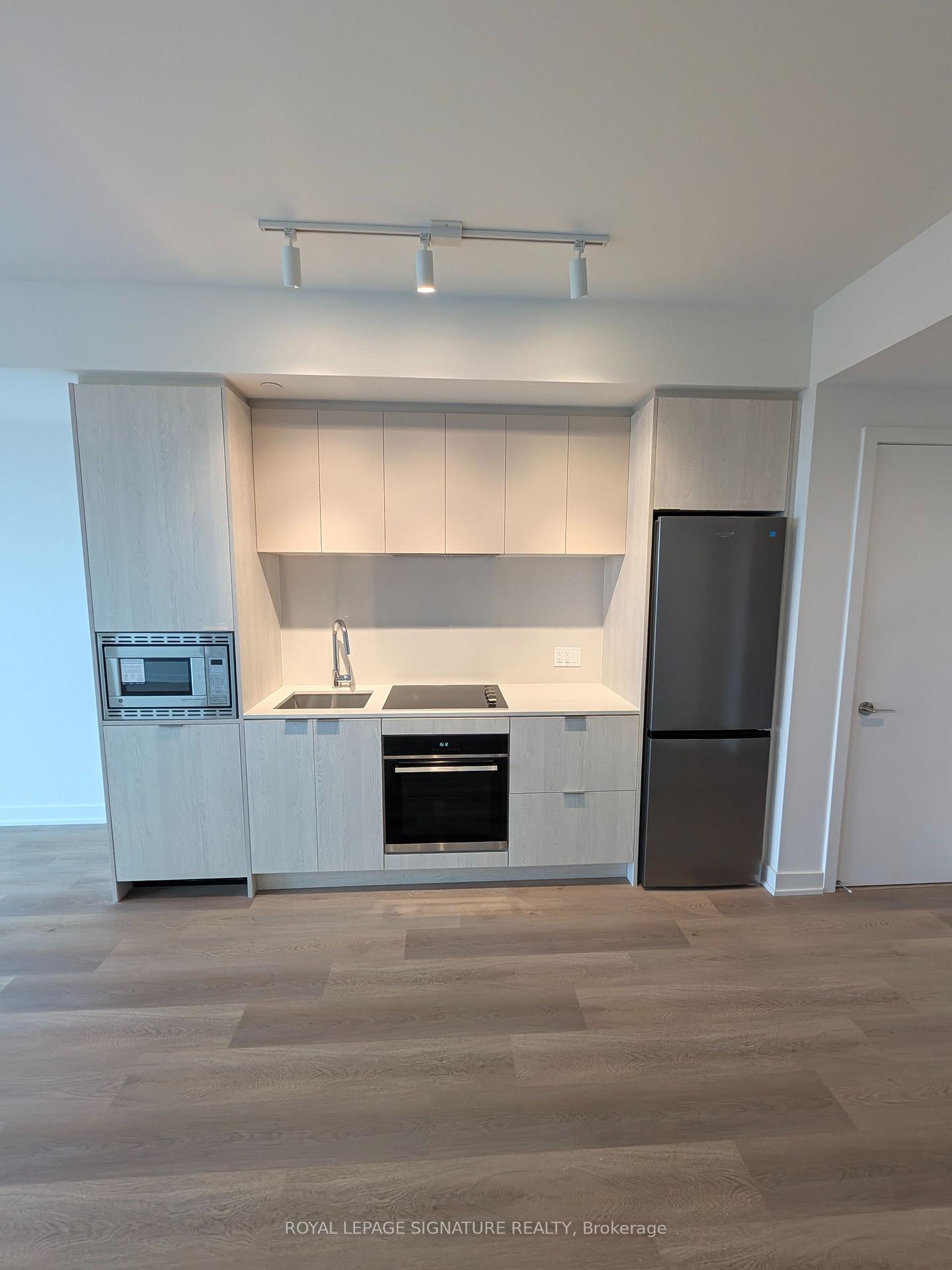 Photo 7 of Unit 1212, 101 John Street N, Hamilton, Corktown — HOMEH