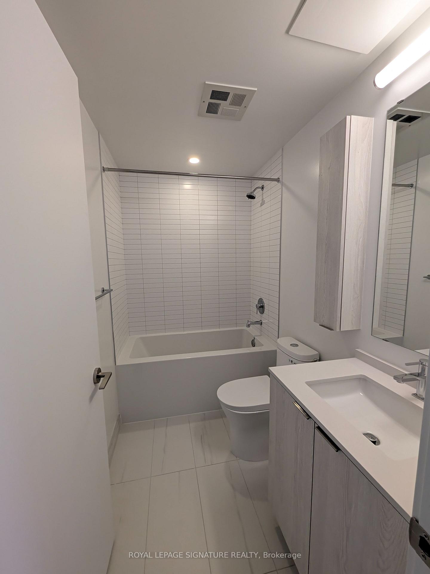 Photo 15 of Unit 1212, 101 John Street N, Hamilton, Corktown — HOMEH