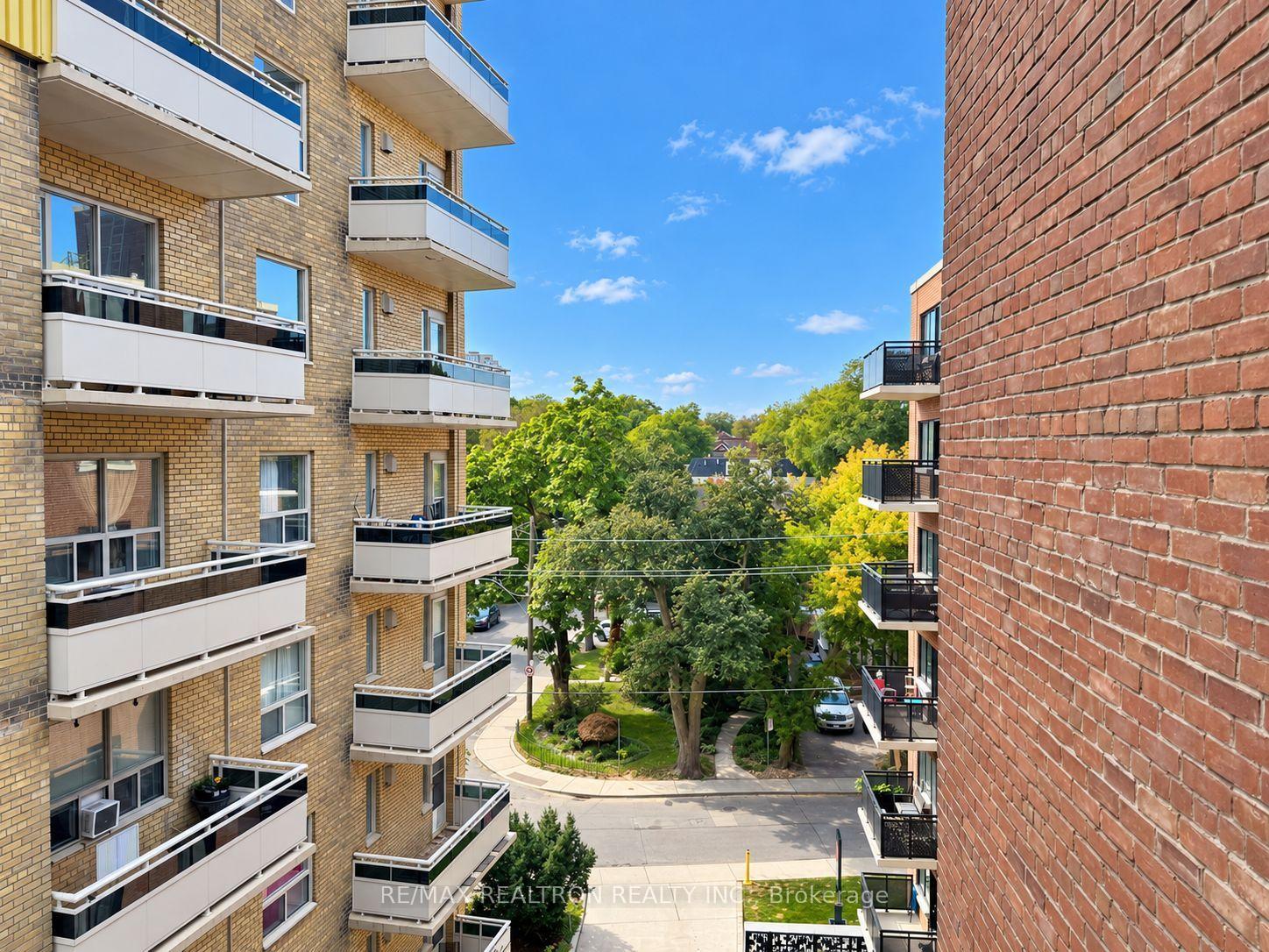 Photo 12 of Unit 608, 95 Lawton Boulevard, Toronto, Yonge-St. Clair — HOMEH