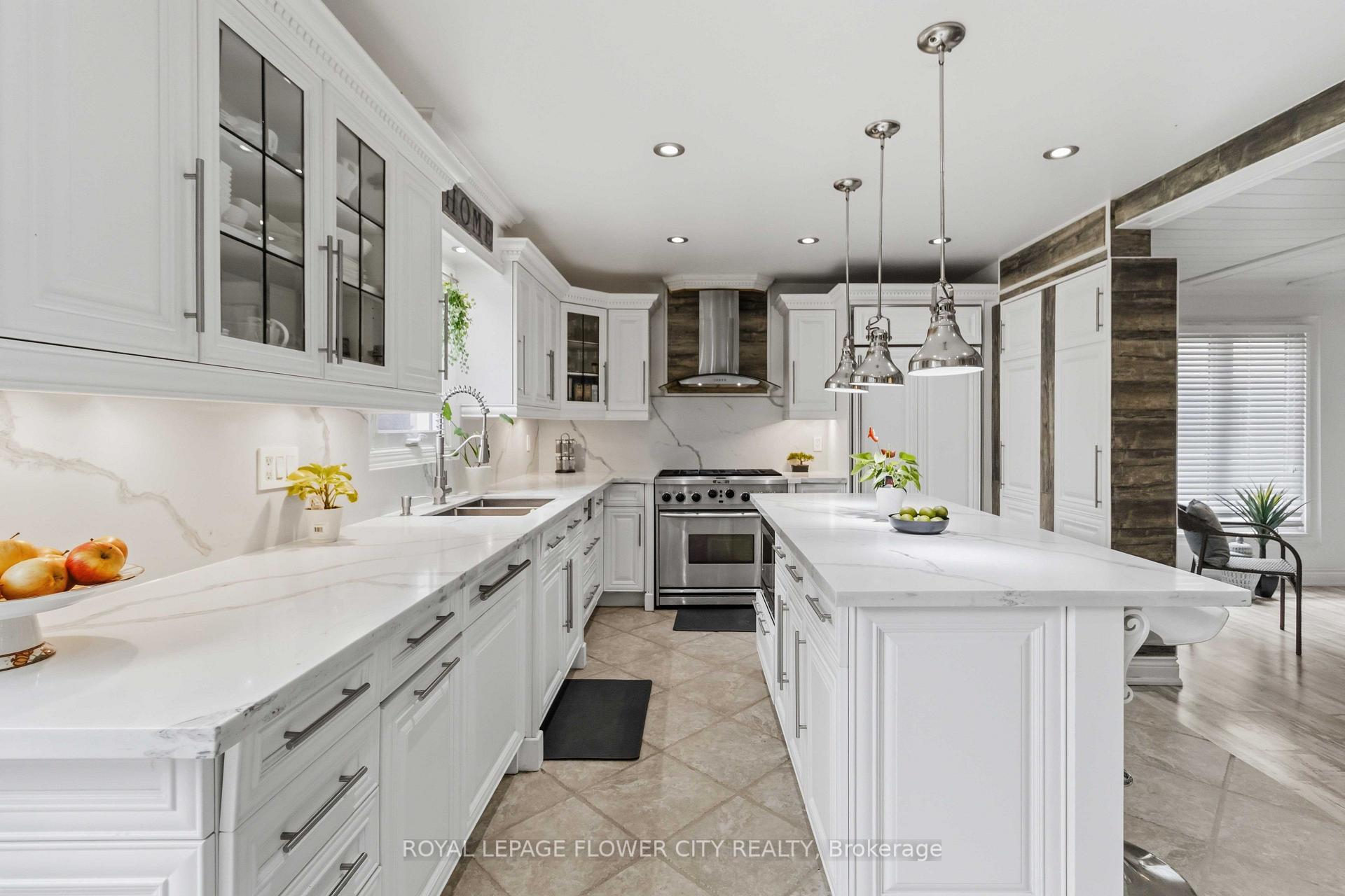 Photo 8 of 18 Pleasant Valley, Brampton, Northgate — HOMEH