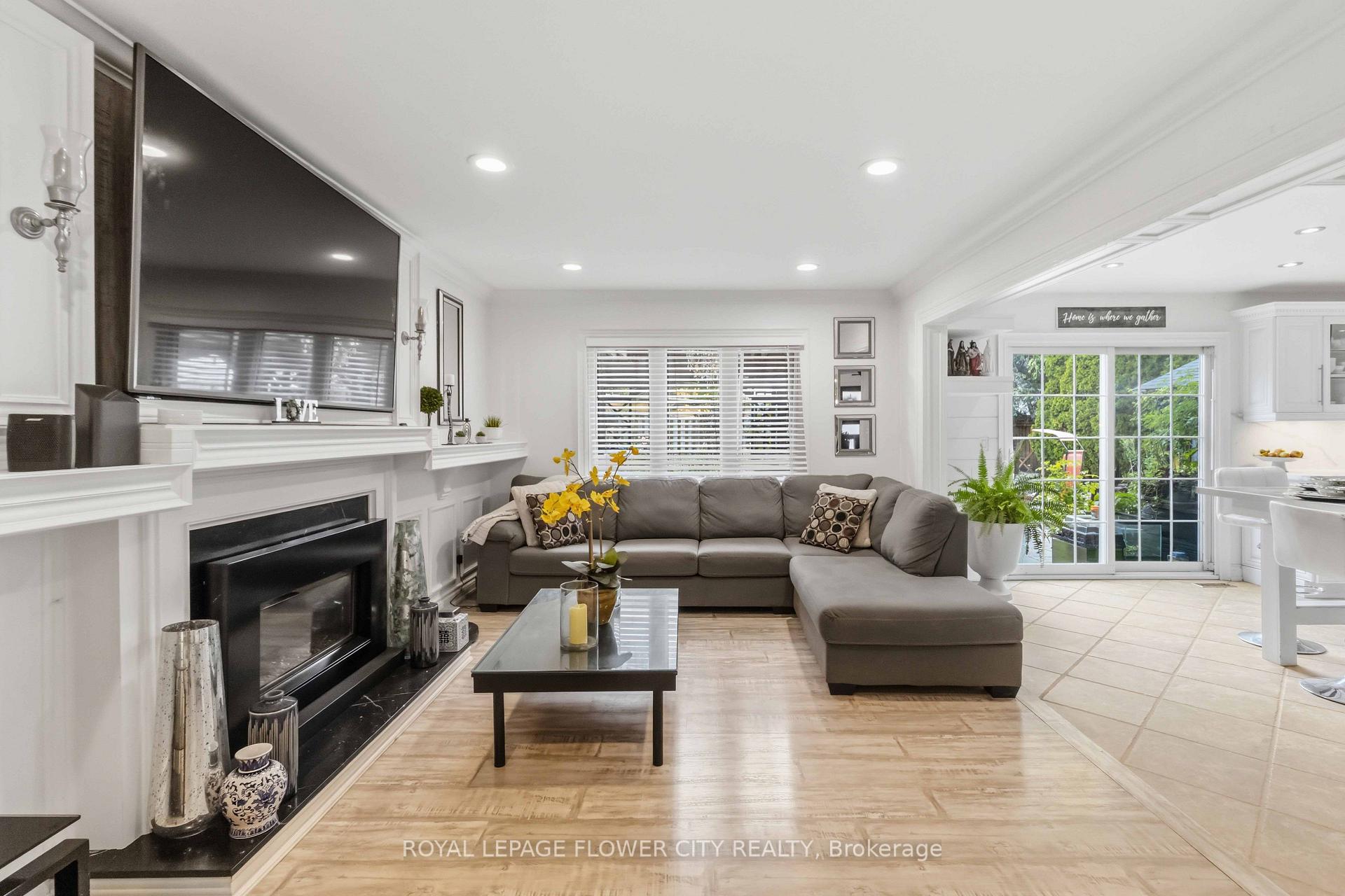 Photo 10 of 18 Pleasant Valley, Brampton, Northgate — HOMEH