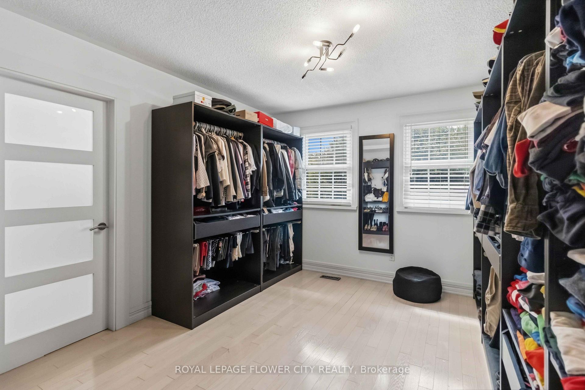 Photo 15 of 18 Pleasant Valley, Brampton, Northgate — HOMEH
