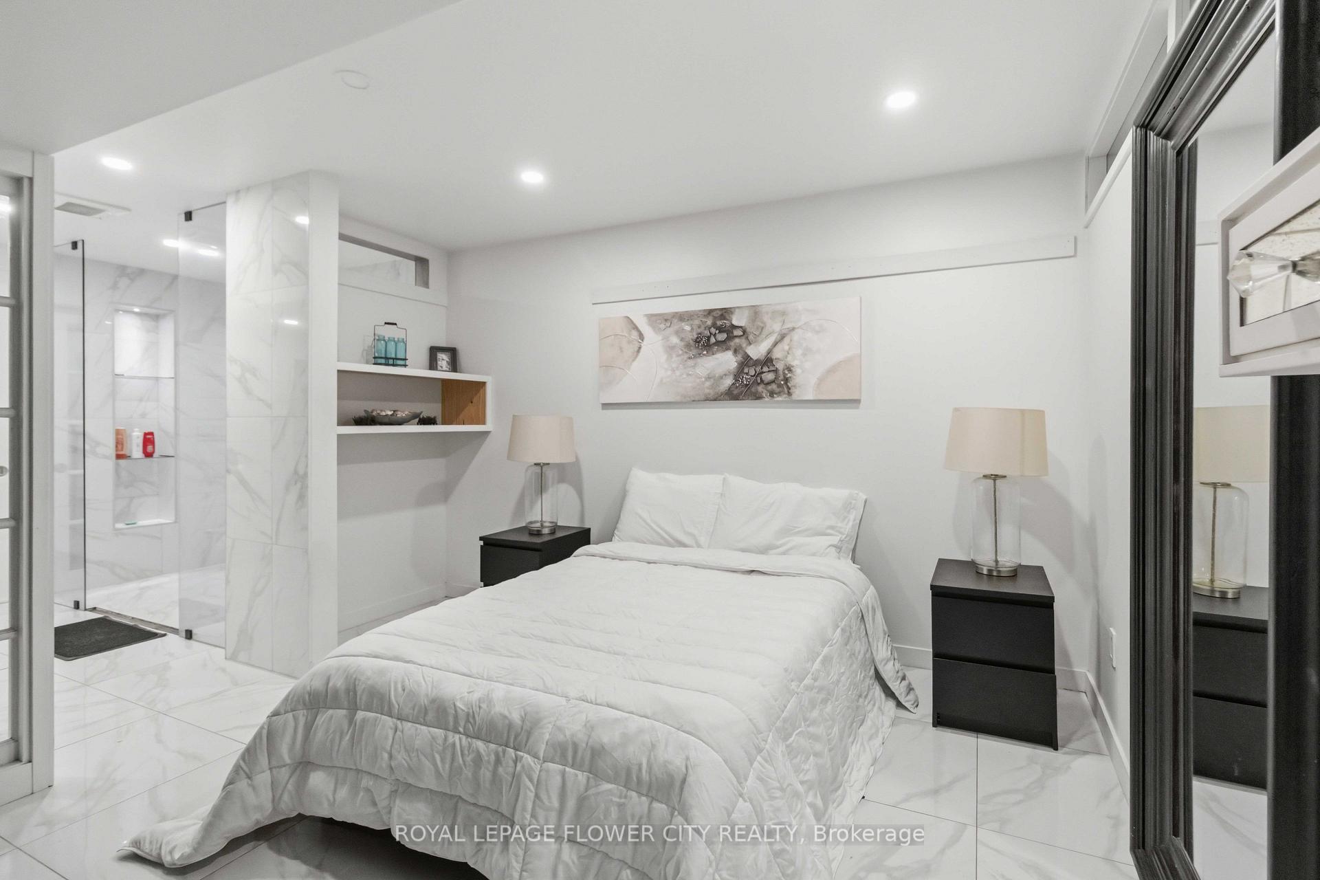Photo 20 of 18 Pleasant Valley, Brampton, Northgate — HOMEH