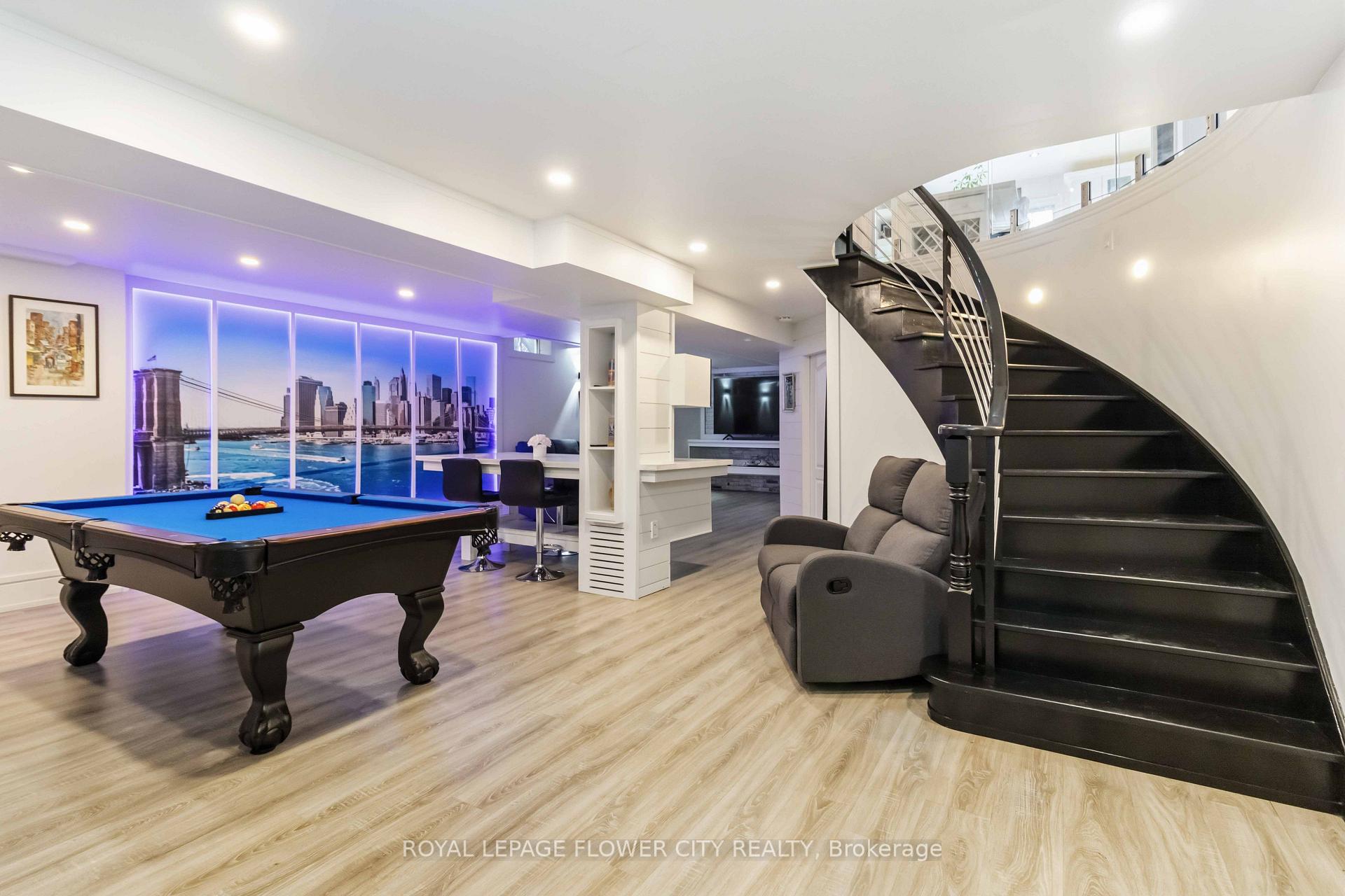 Photo 25 of 18 Pleasant Valley, Brampton, Northgate — HOMEH