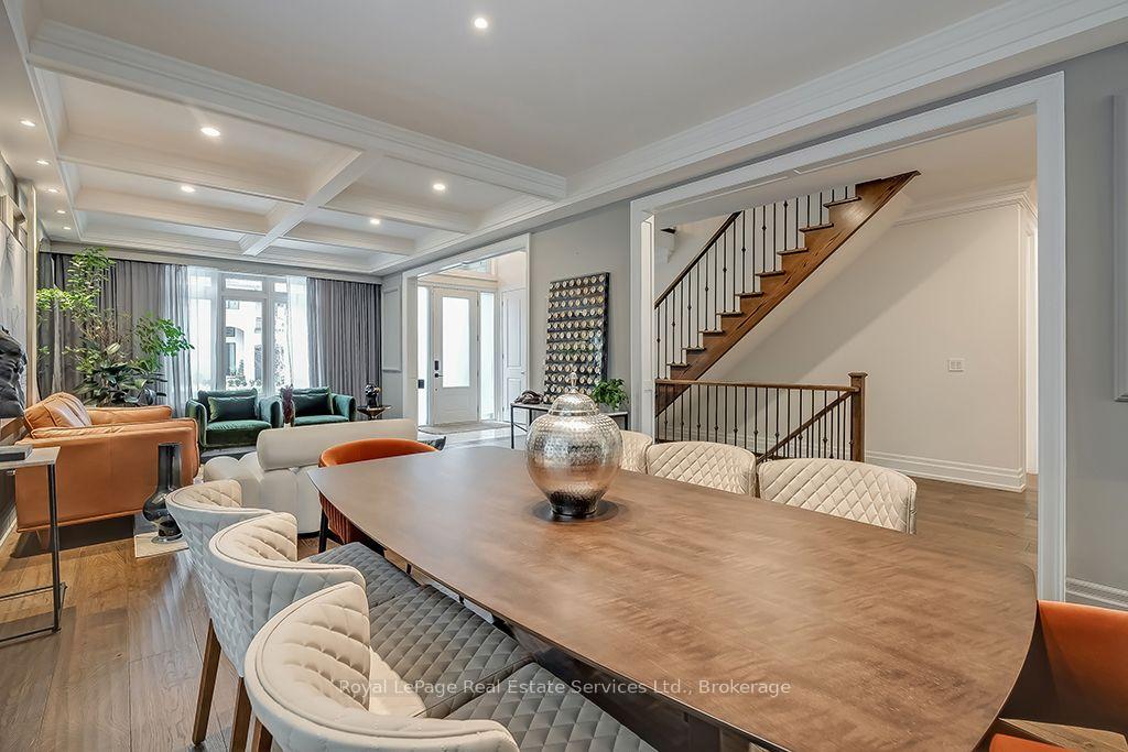 Photo 10 of 124 Paliser Court, Oakville, Southwest — HOMEH