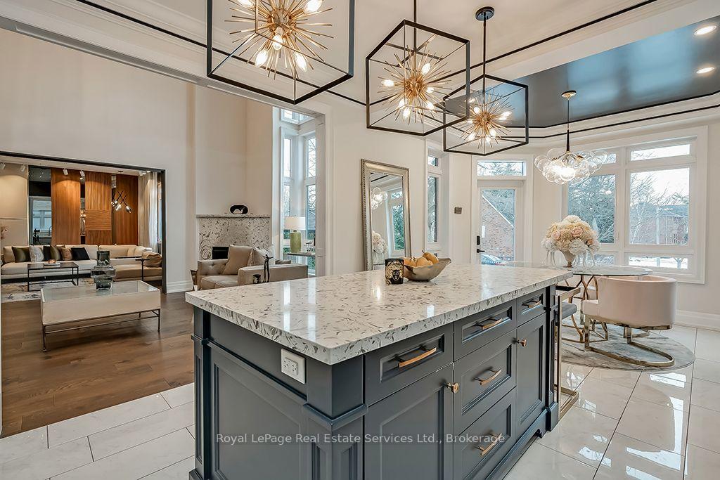 Photo 14 of 124 Paliser Court, Oakville, Southwest — HOMEH