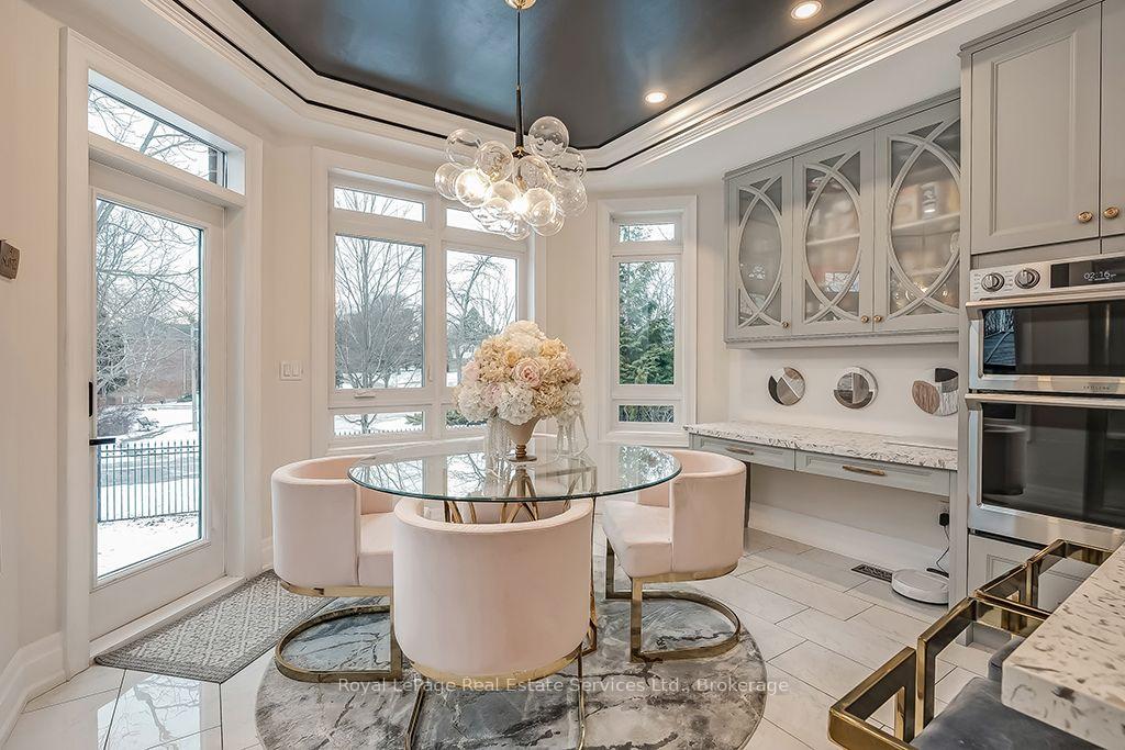 Photo 16 of 124 Paliser Court, Oakville, Southwest — HOMEH