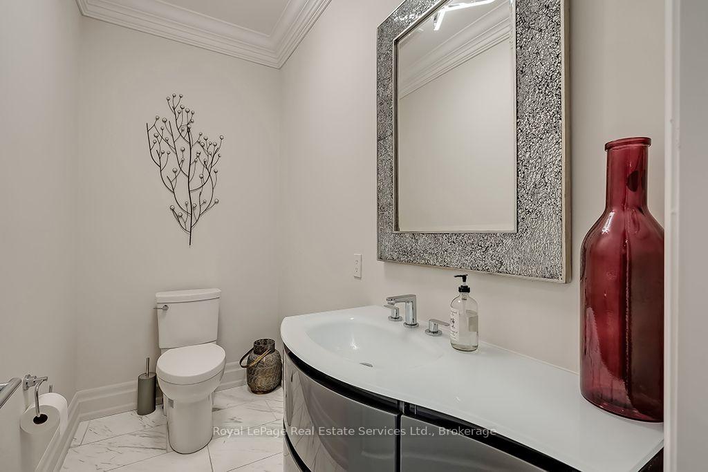 Photo 26 of 124 Paliser Court, Oakville, Southwest — HOMEH