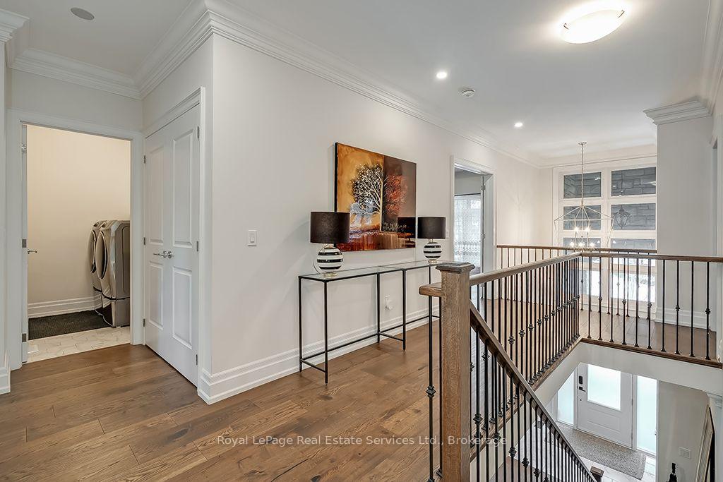 Photo 28 of 124 Paliser Court, Oakville, Southwest — HOMEH