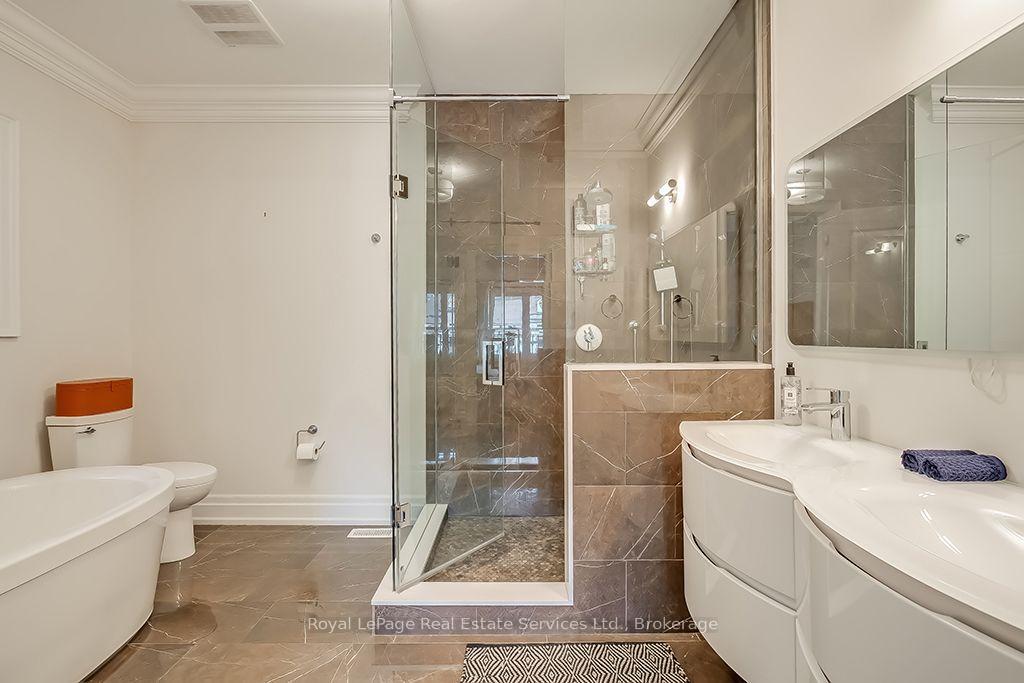 Photo 31 of 124 Paliser Court, Oakville, Southwest — HOMEH