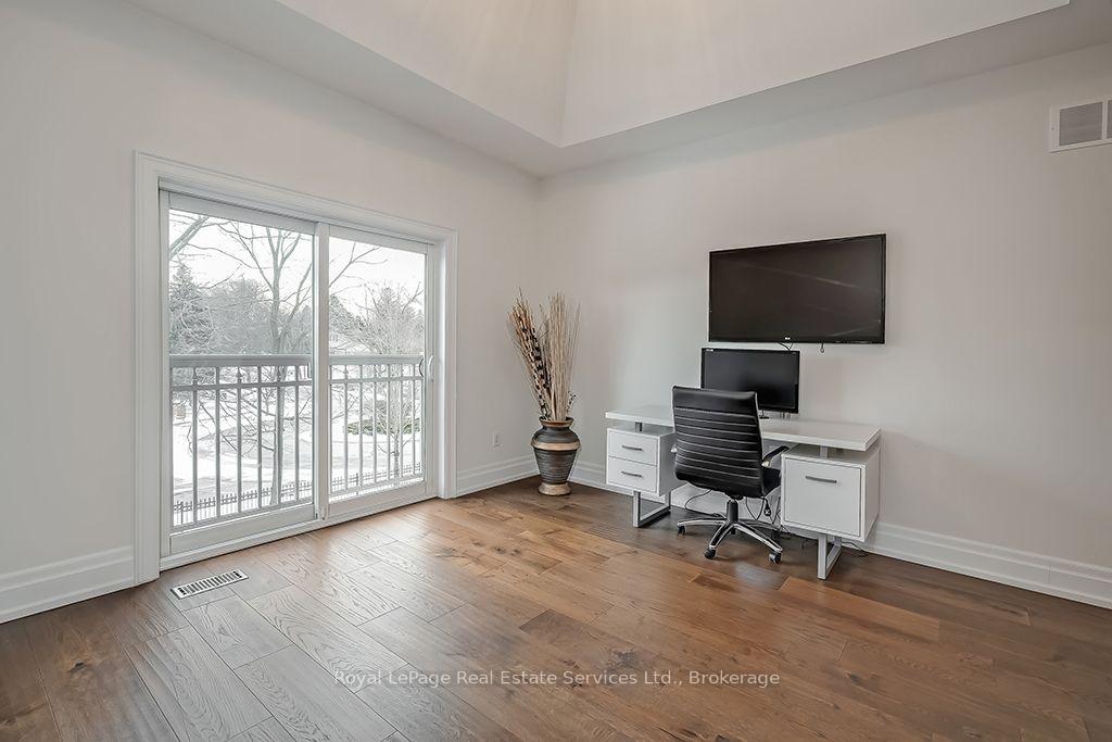 Photo 38 of 124 Paliser Court, Oakville, Southwest — HOMEH