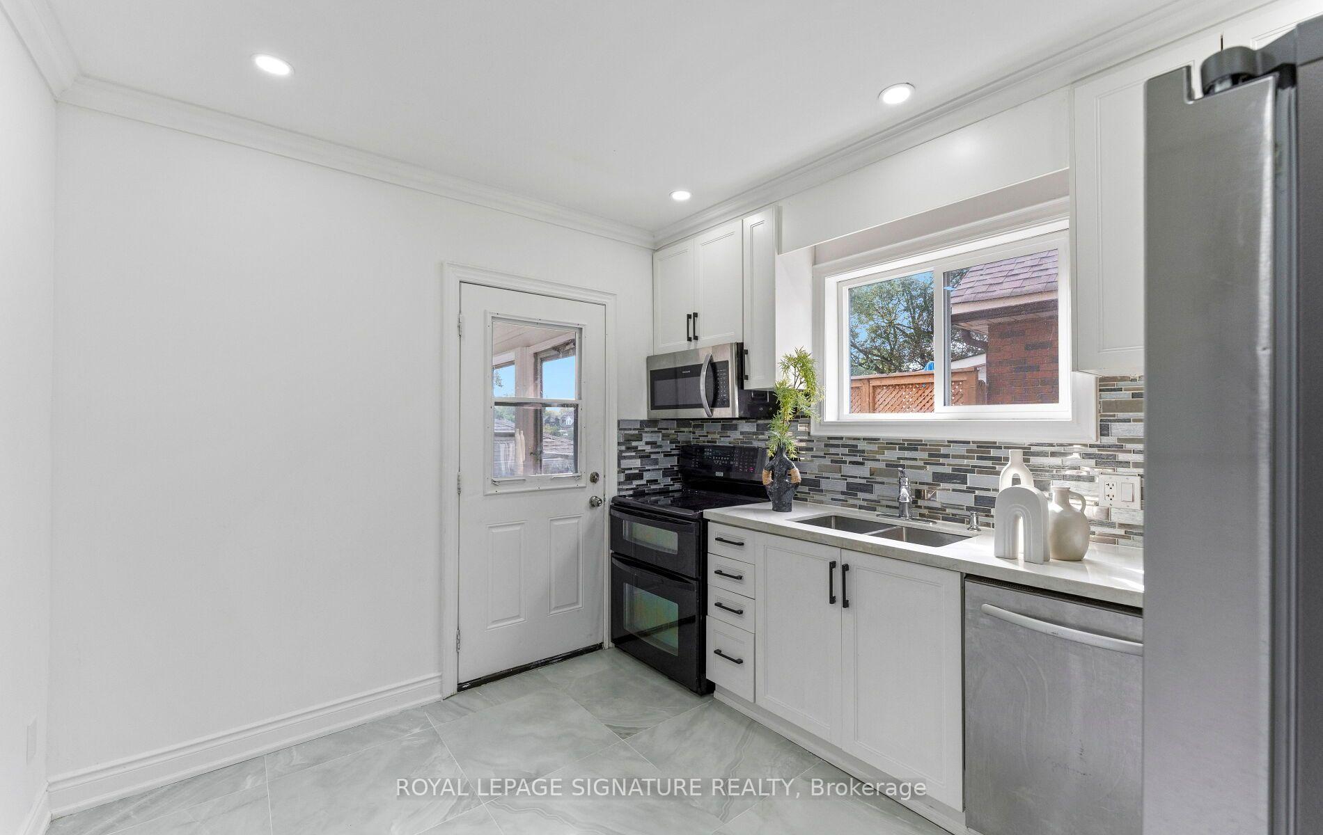 Photo 14 of 317 Gliddon Avenue, Oshawa, Central — HOMEH