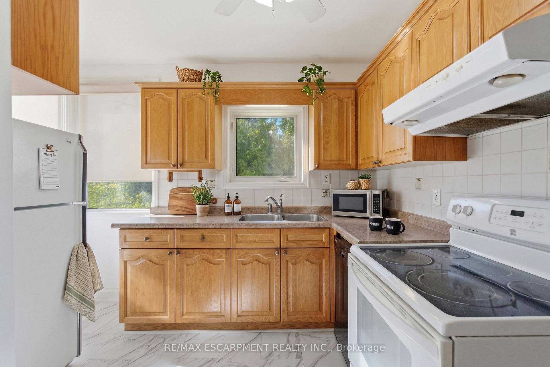 Photo 20 of 248 Glenholme Avenue, Hamilton, Glenview — HOMEH